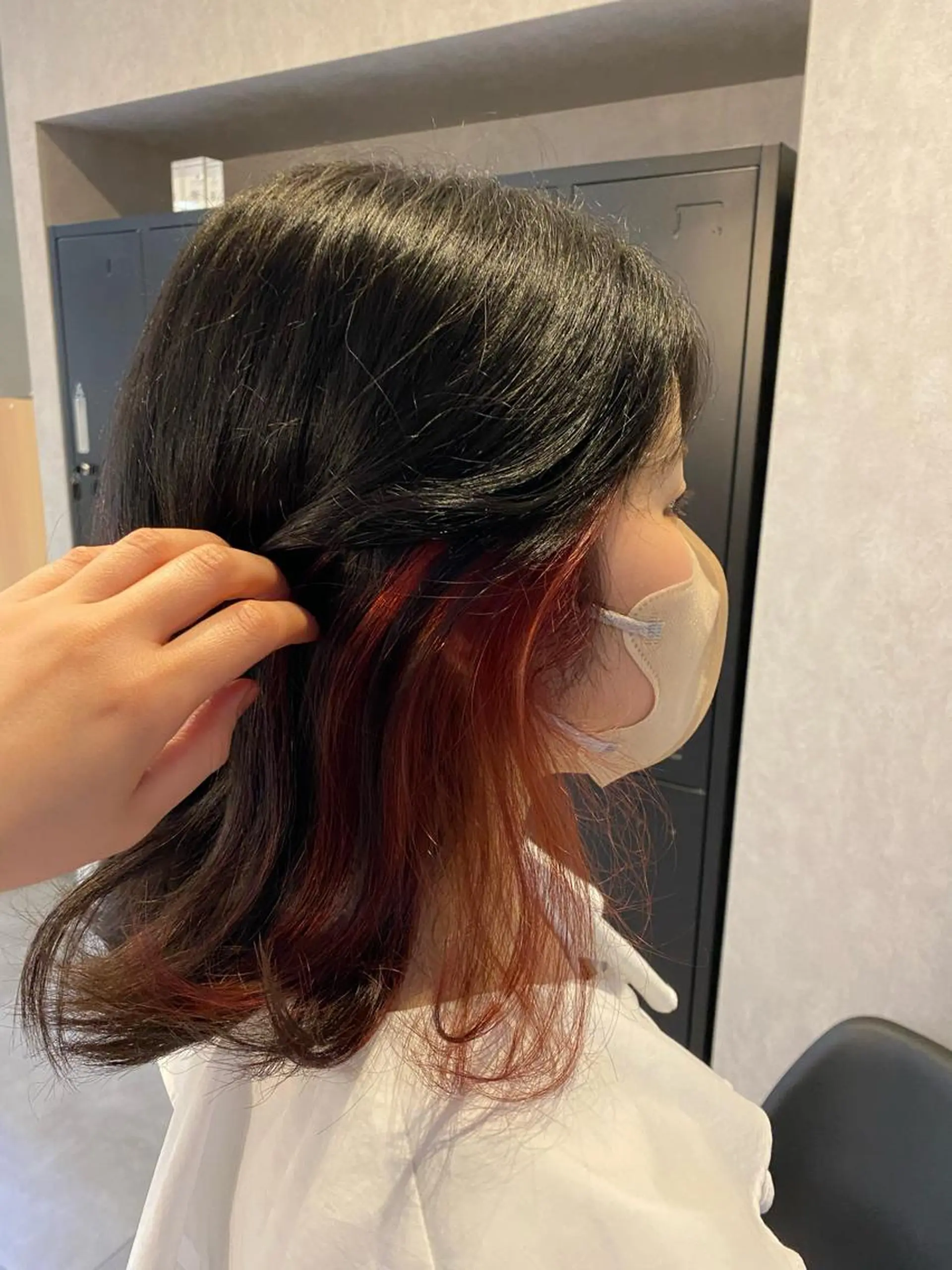 カラー 黒髪 イヤリングカラー ピンクカラー はるやま かんなのヘアスタイル