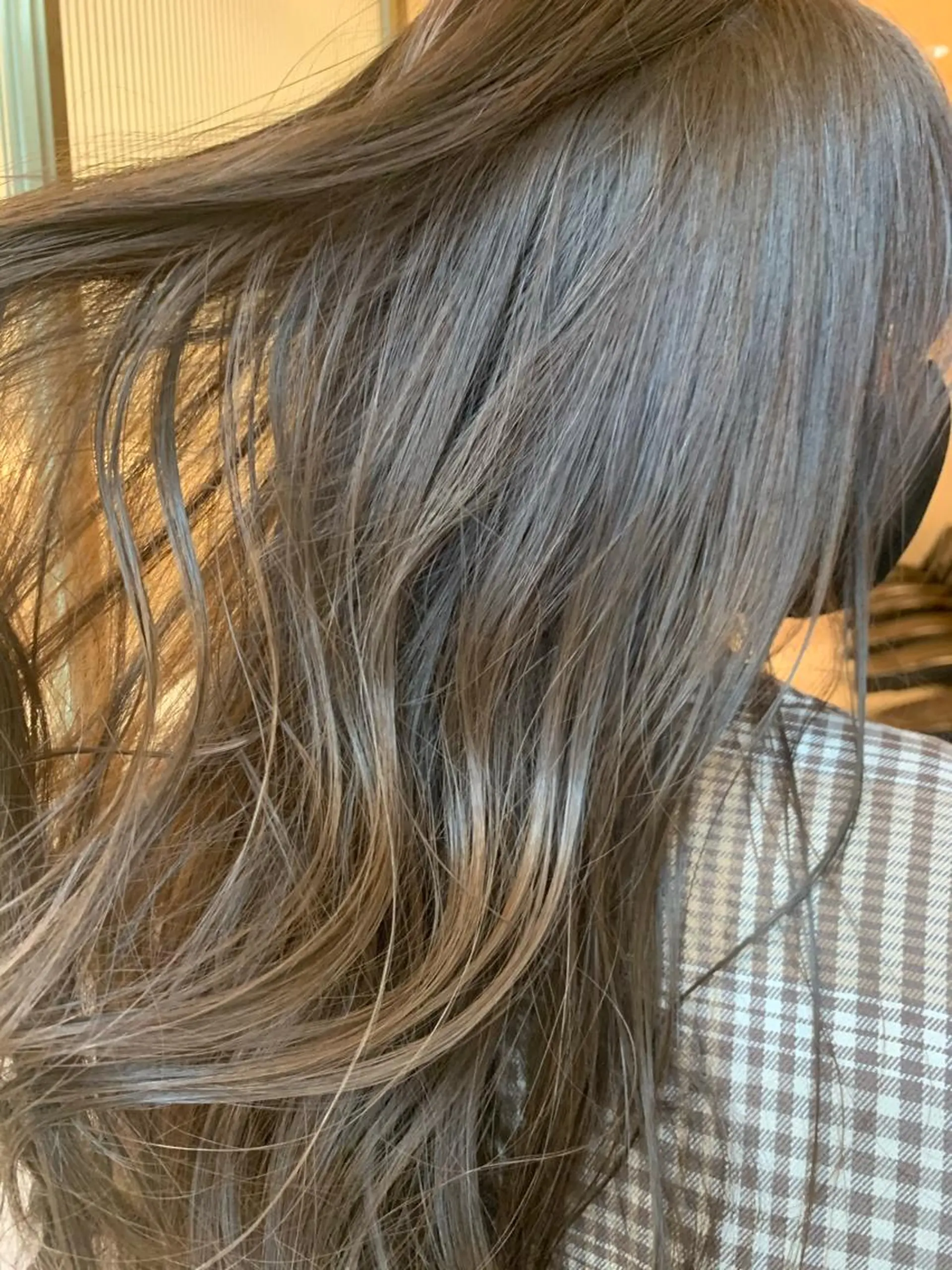 ミディアム カラー ベージュカラー 透明感カラー グレージュ ボブ カット ヘアカラー トリートメント レイヤー専門家 ダブルカラー修のヘアスタイル