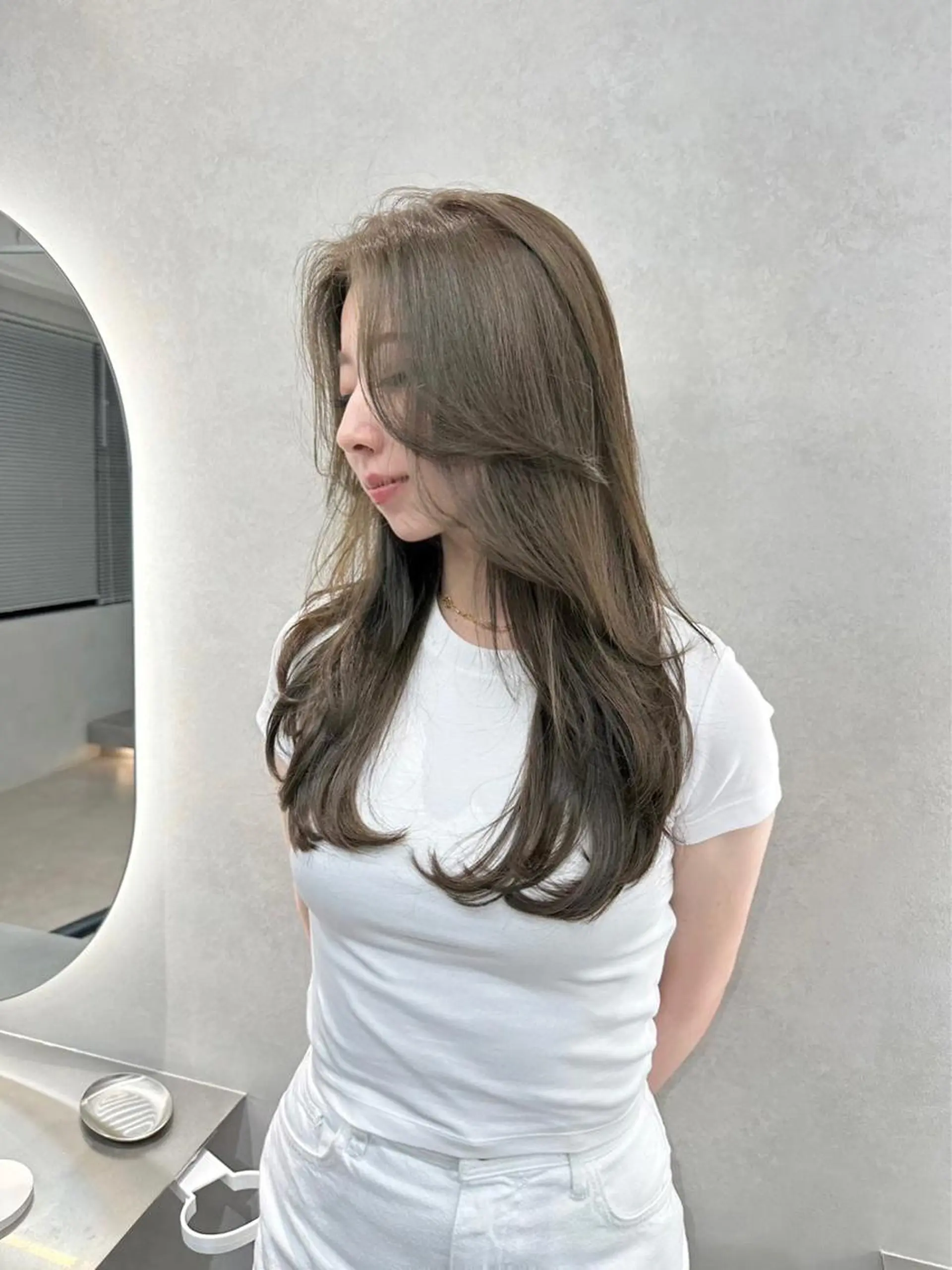 ロング アッシュ チョコレートブラウン ピンクブラウン 顔まわりレイヤー 学生 当日予約大歓迎💕/ Chisatoのその他イメージ