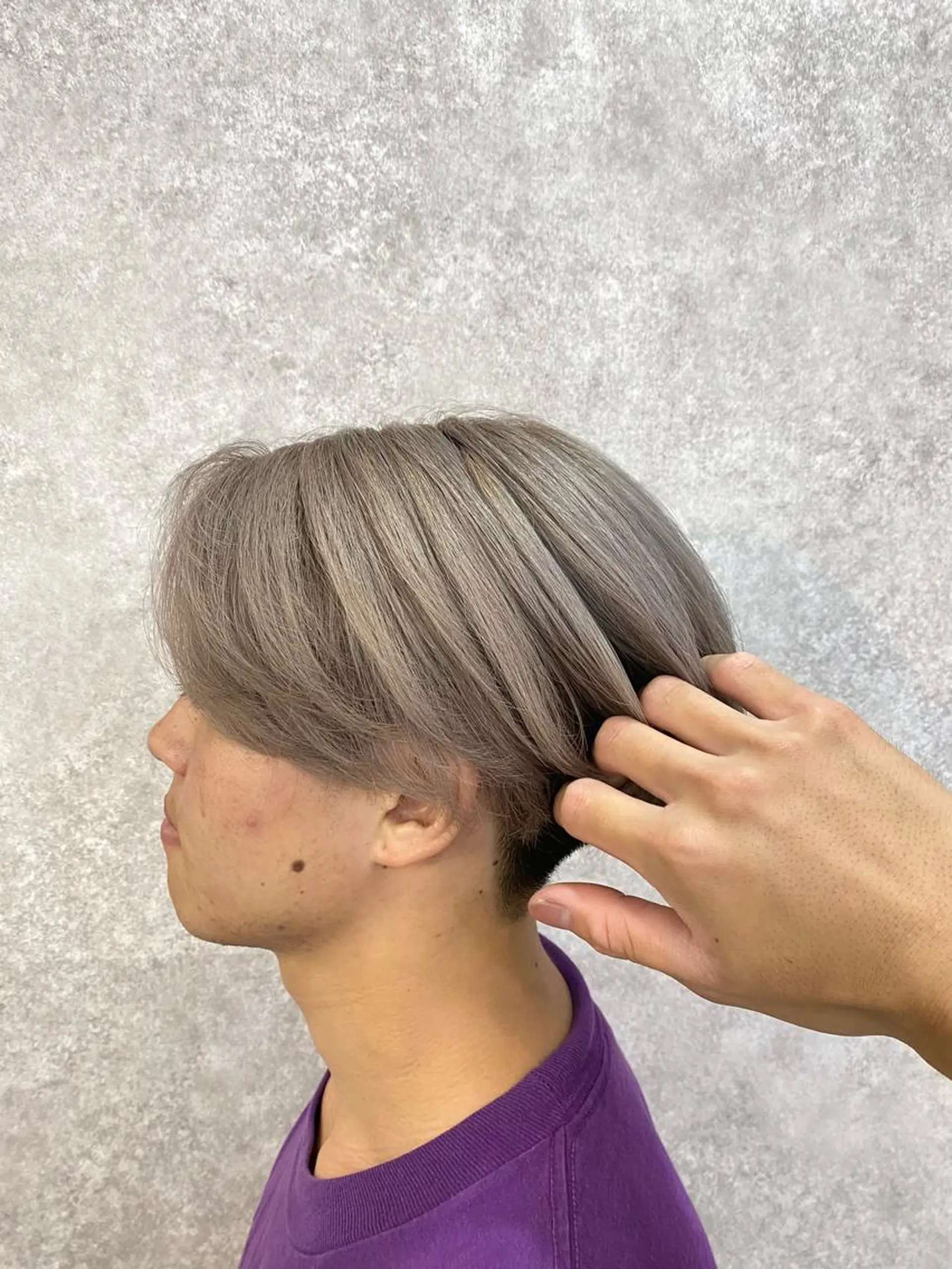 ミディアム カラー パーマ メンズ メンズブリーチ ブリーチ 泰成/メンズ特化/ フェード/ツイスパのヘアスタイル