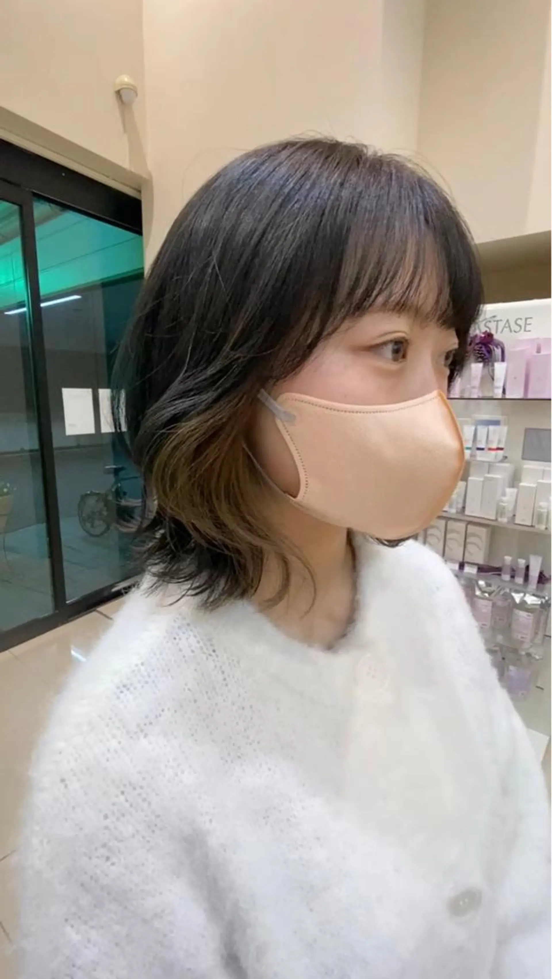 ミディアム カラー ベージュカラー インナーカラー ホワイトベージュ プルエクステ/透明感 カラー✨KAZUKIのヘアスタイル