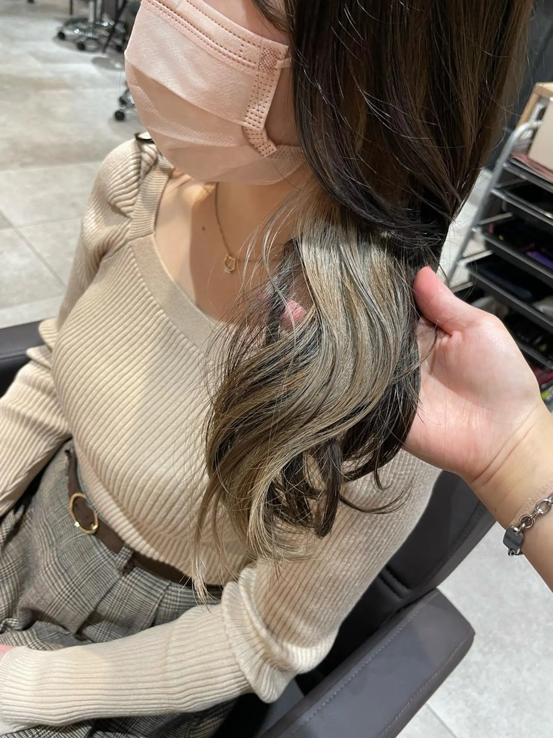 セミロング カラー イヤリングカラー グレージュ ヘアカラー トリートメント 💐パーソナルカラー /市橋加菜💐のヘアスタイル