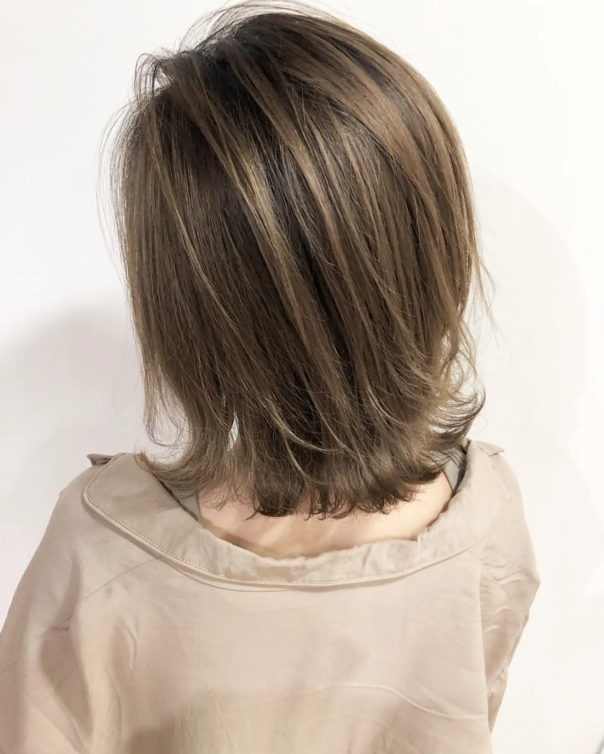 ミディアム ハイライト トリートメント カット ヘッドスパ 夜23時まで予約🉑 reverieあきらのヘアスタイル