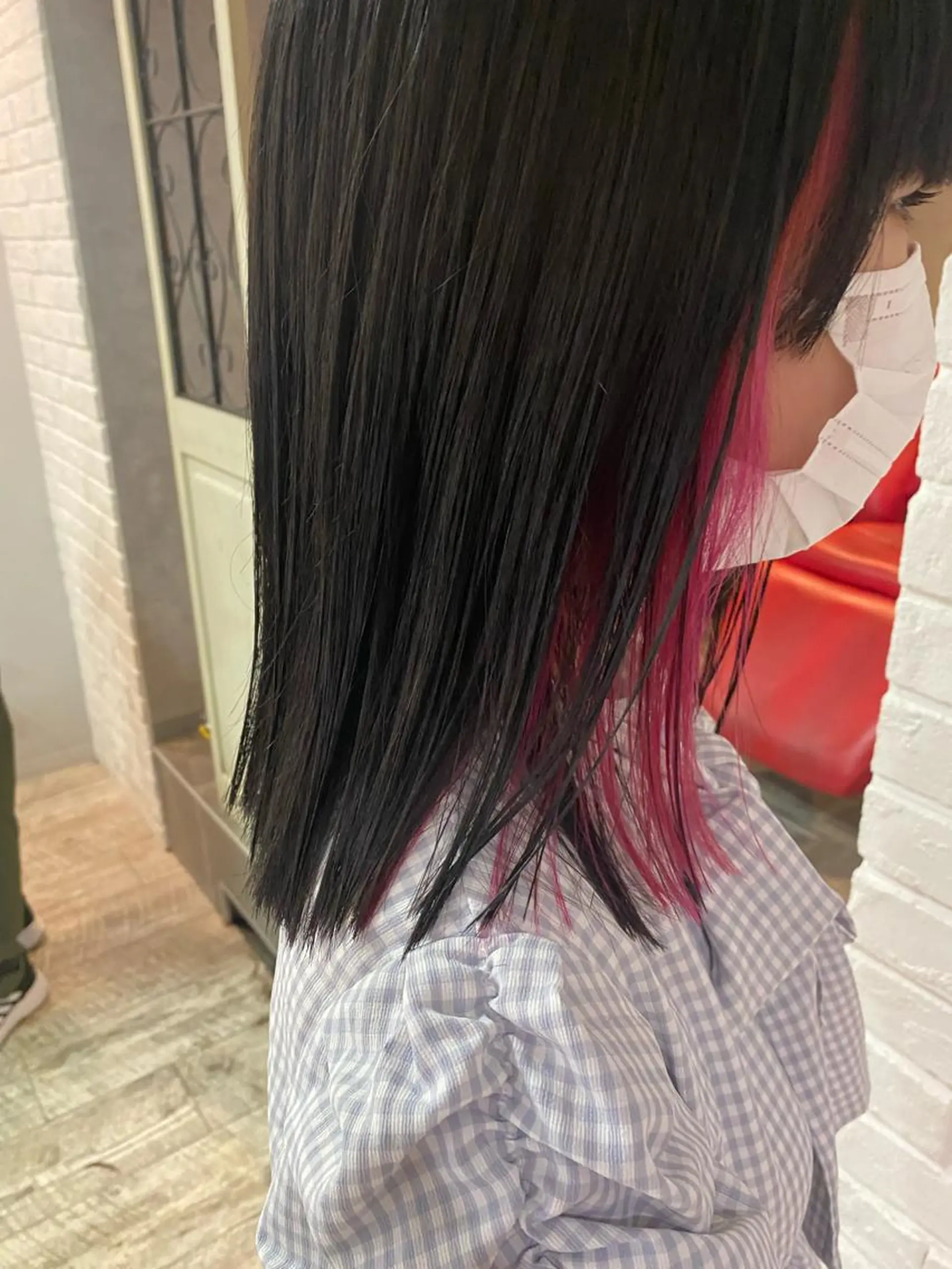 ミディアム カラー ピンクカラー 西村 美羽のヘアスタイル