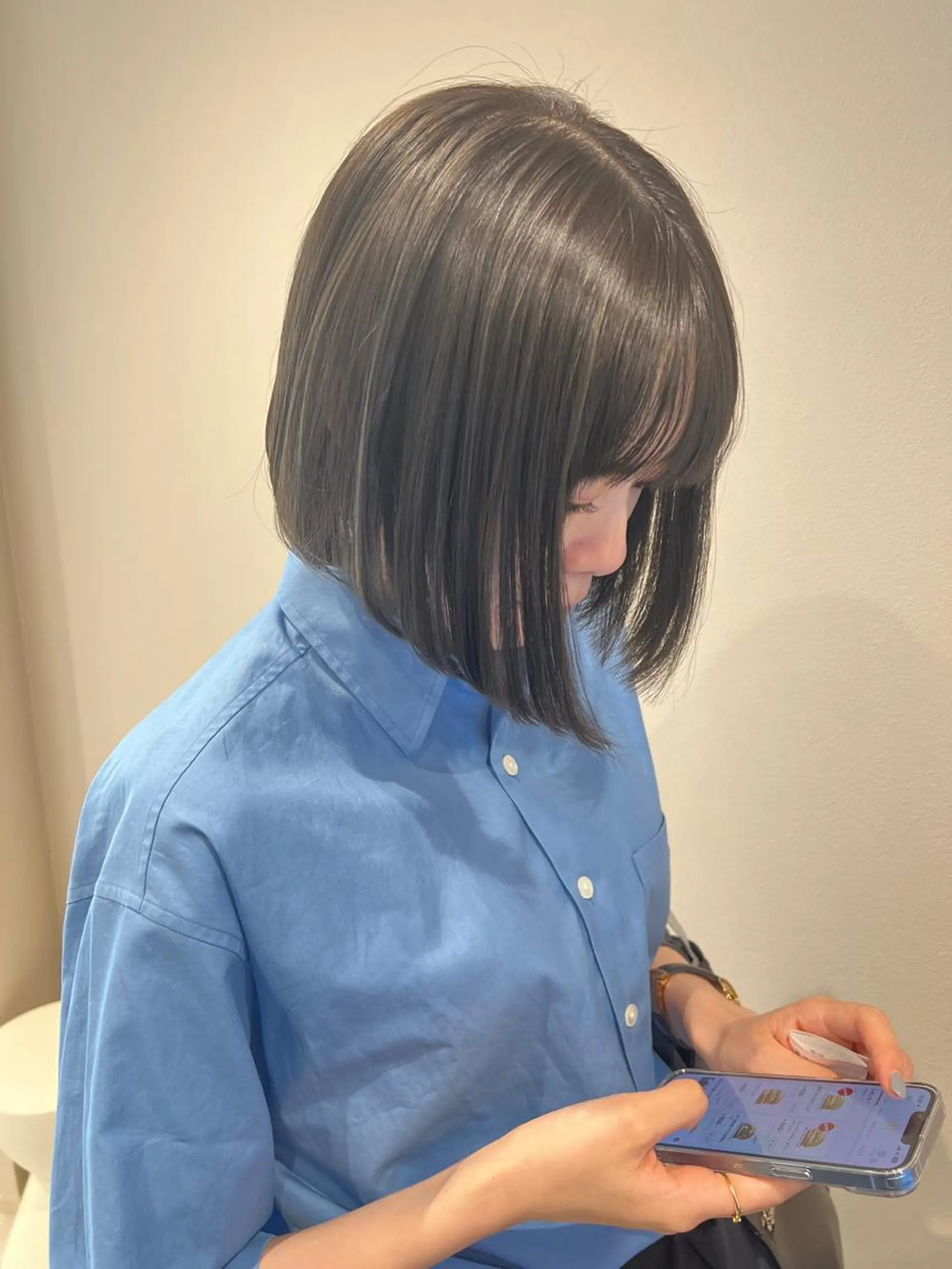 ショート カラー グレージュ オリーブグレージュ オリーブグレー カット ヘアカラー トリートメント THINK SHOP sakiのヘアスタイル