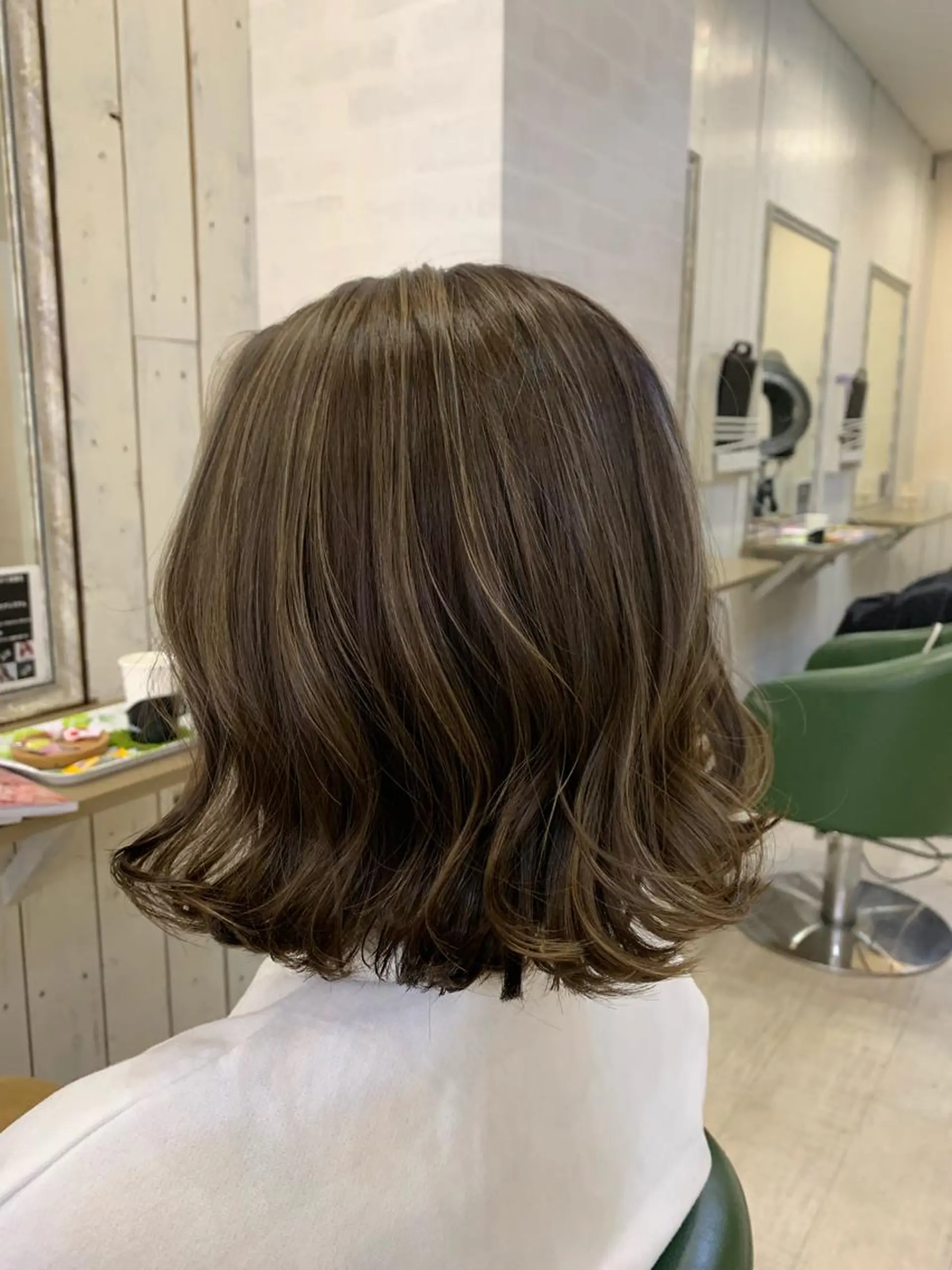 ミディアム カット ヘアカラー 高山 滉太のヘアスタイル
