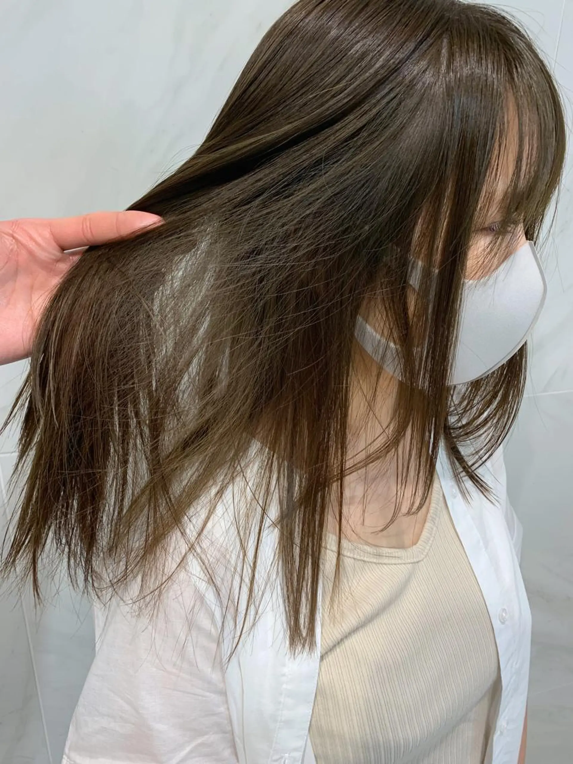 セミロング カラー ベージュカラー オリーブベージュ チバ タクミのヘアスタイル