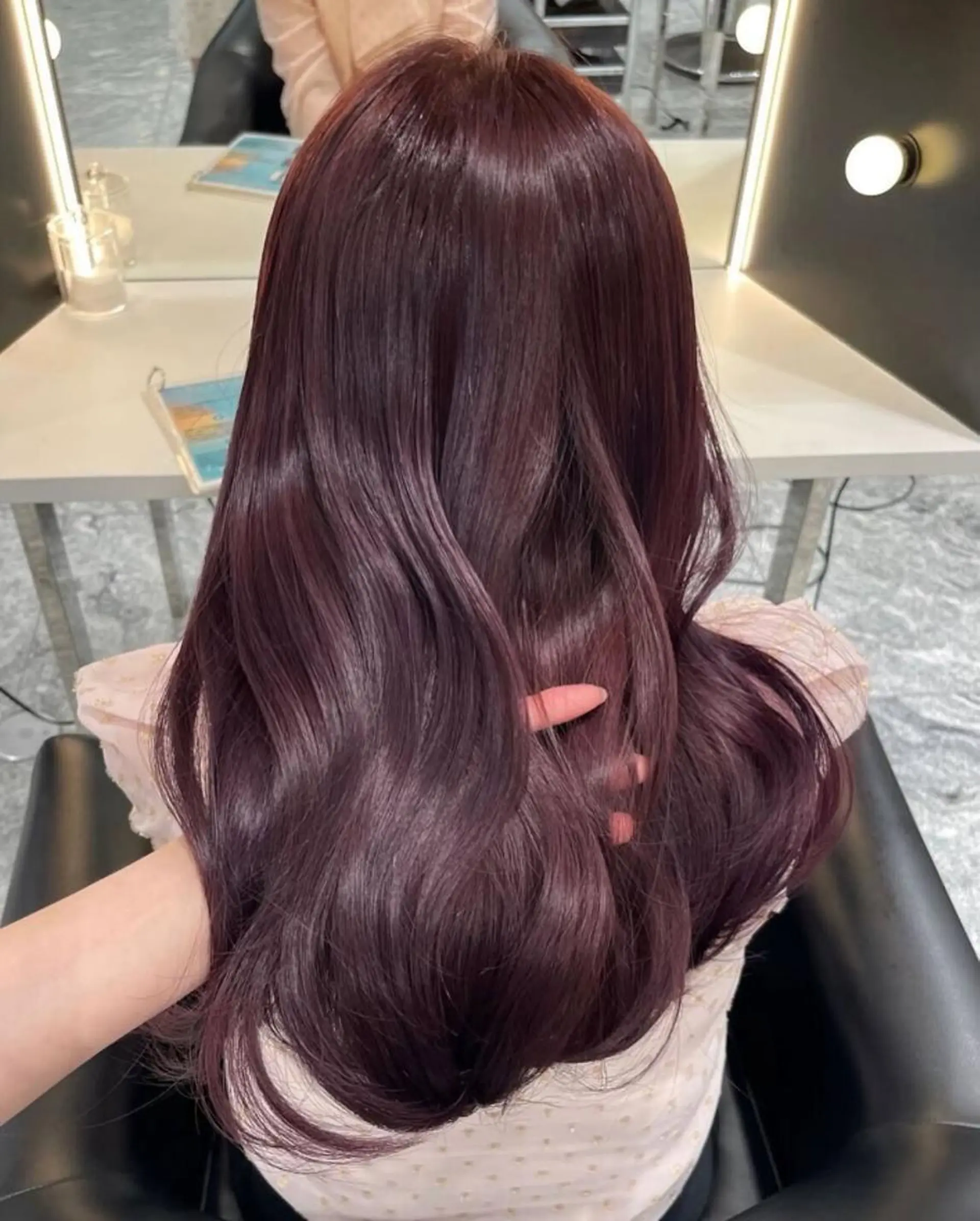 ロング カラー ブリーチ ラベンダーカラー ブリーチなしカラー ボブ 西宮北口/みなみのヘアスタイル