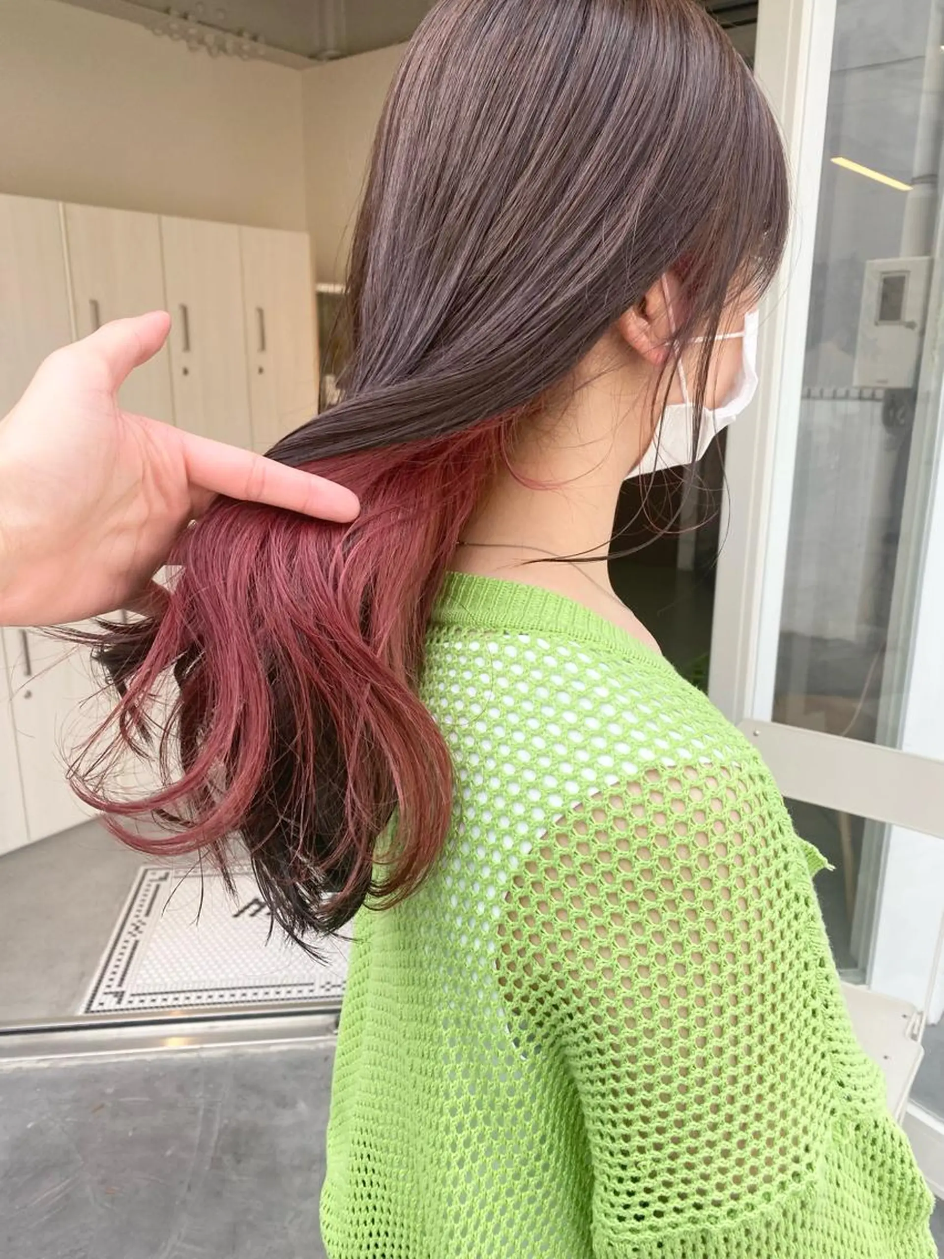 セミロング カラー レッドカラー ハイトーン×似合わせ 🌱中川慎之介のヘアスタイル