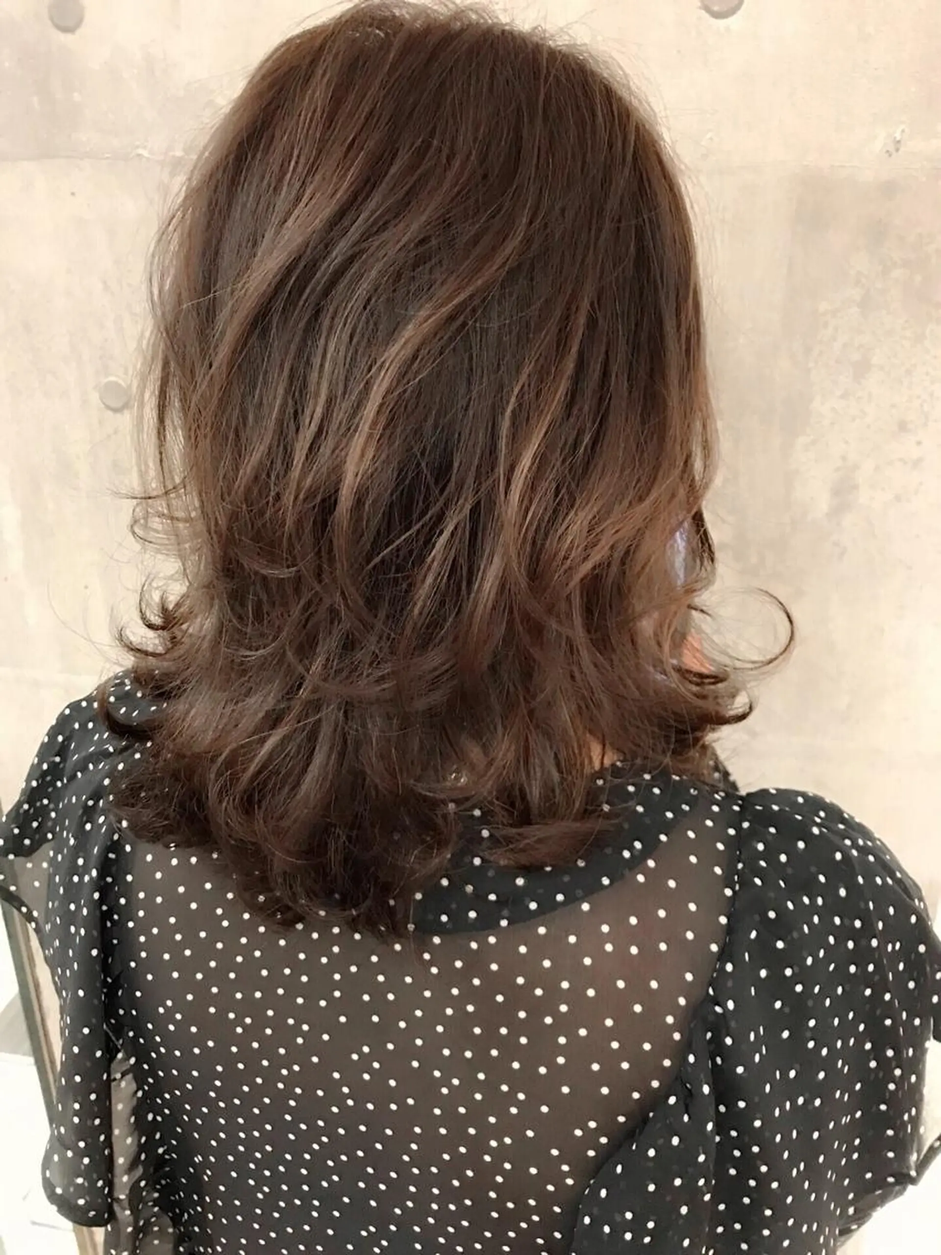 ミディアム カラー ハイライトカラー ハイライト カット ヘアカラー トリートメント 田室 和幸のヘアスタイル