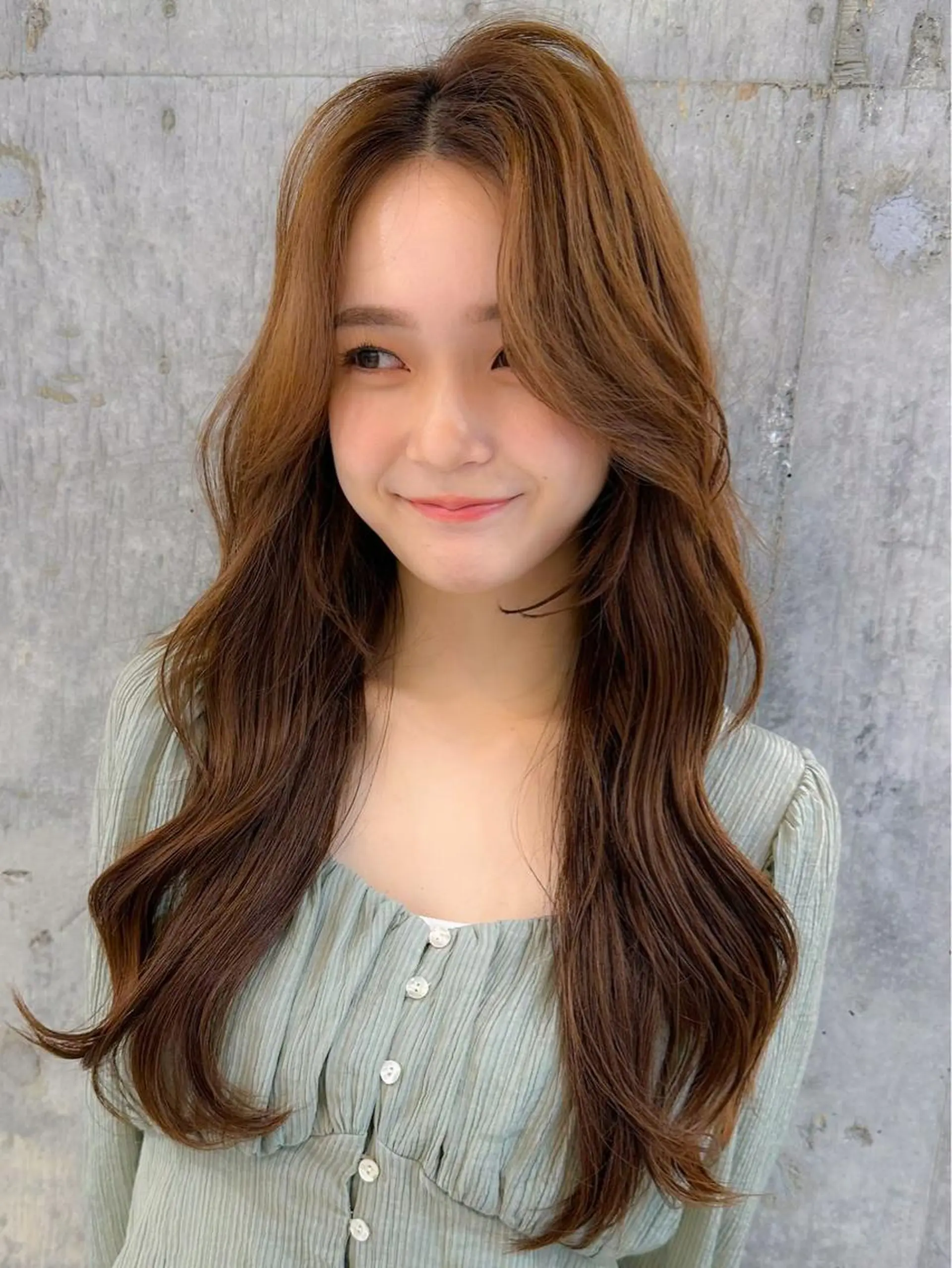 セミロング カラー シールエクステ セミロングパーマ ブリーチ ケアブリーチ ダブルカラー カット ヘアカラー トリートメント 新宿/韓国風レイヤー 髪質改善/渋谷直樹のヘアスタイル