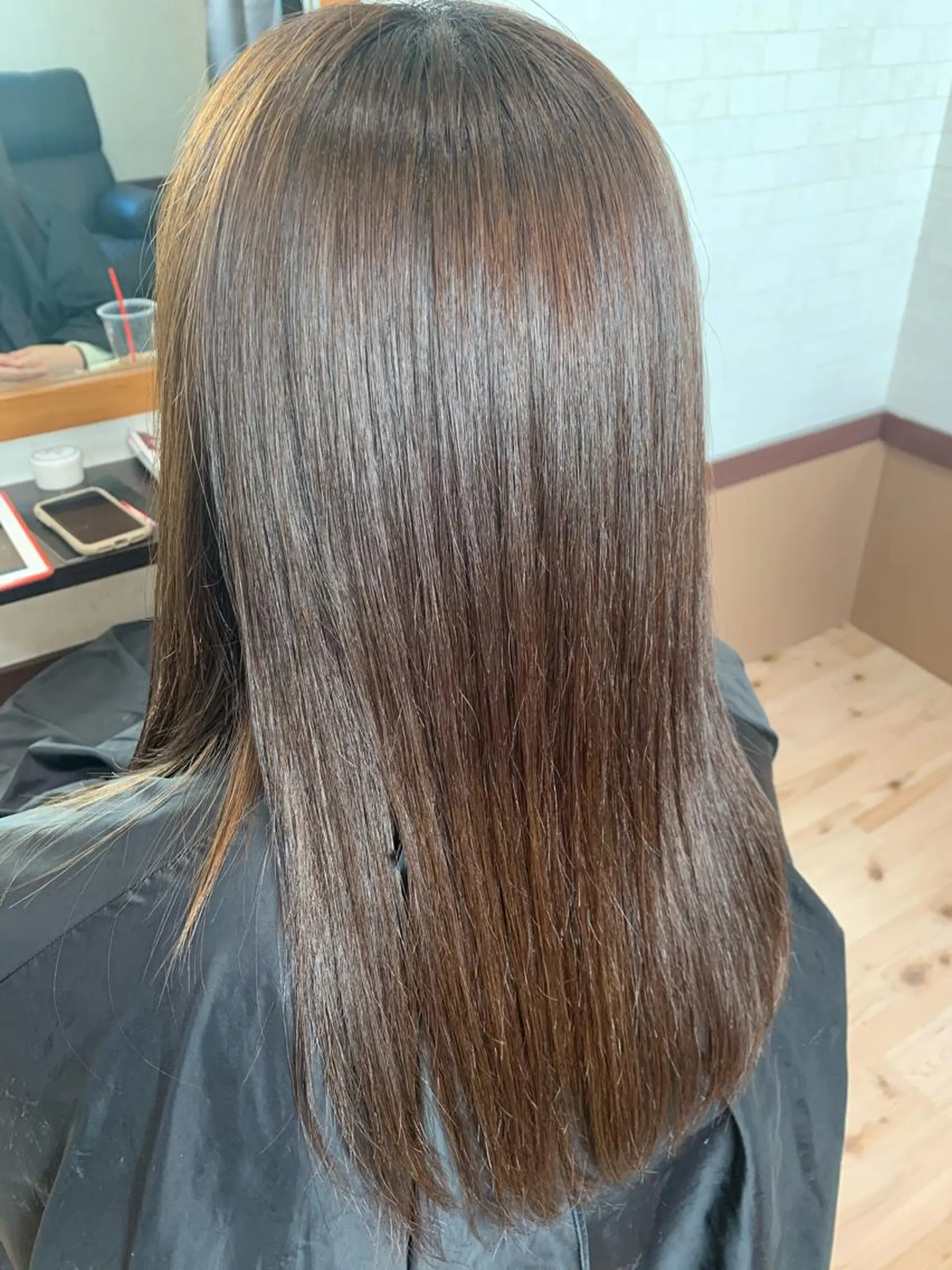 セミロング カラー 中本 愛理のヘアスタイル