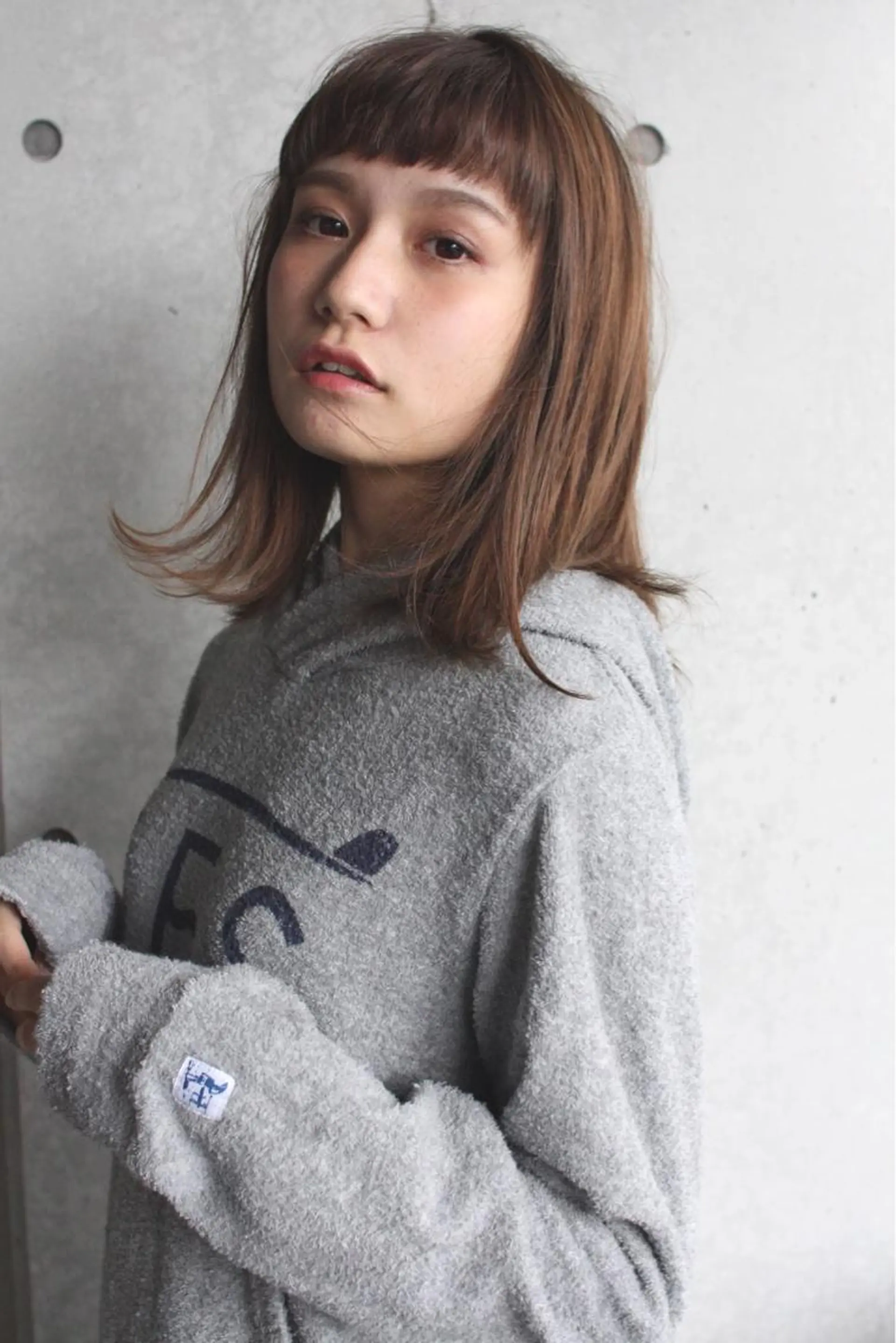 ミディアム オン眉 外ハネヘア ショート/ボブ/ 白髪染め/メンズ葛西のヘアスタイル