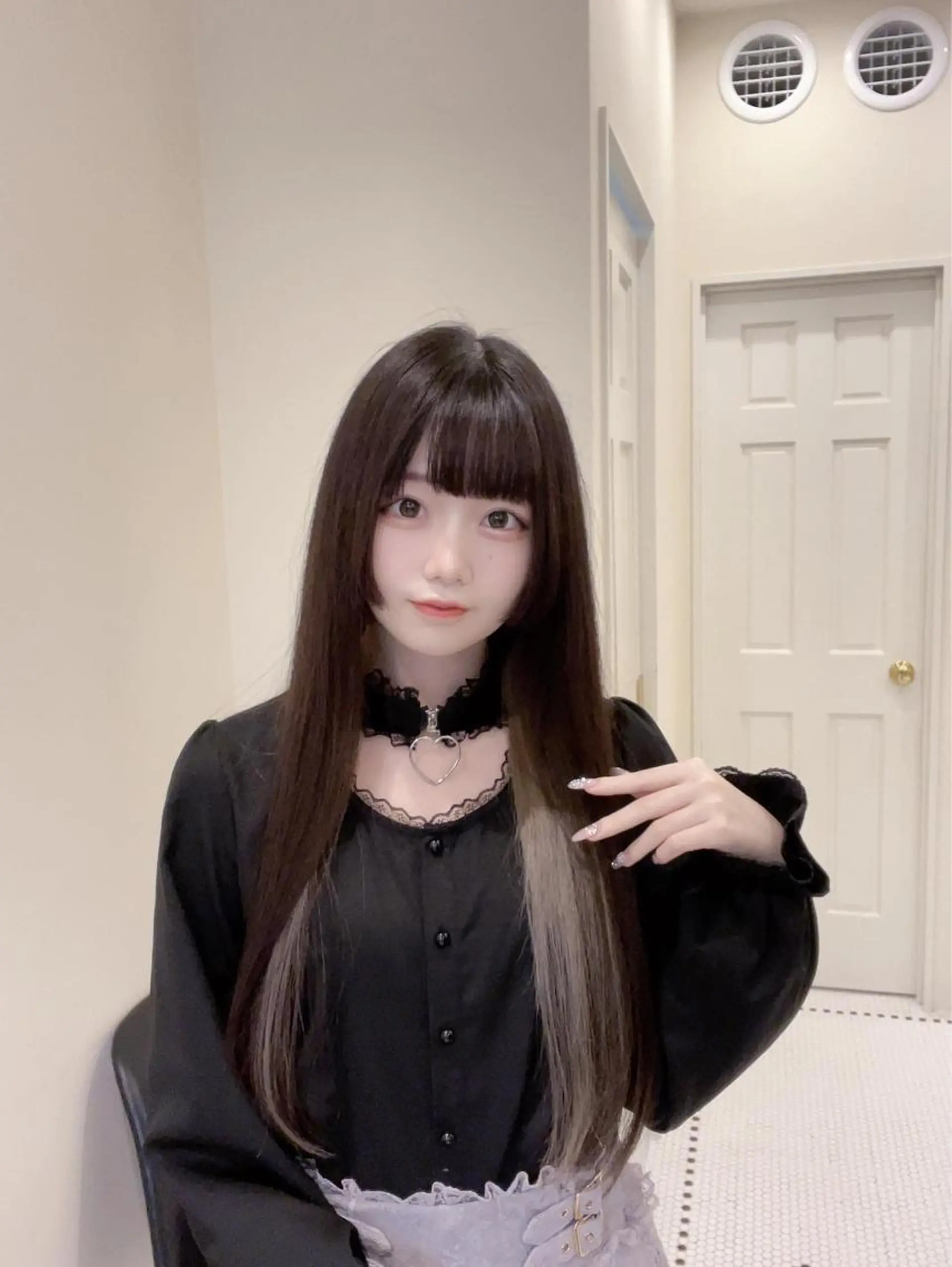 ロング トリートメント りく　レイヤーカット ケアブリーチのヘアスタイル