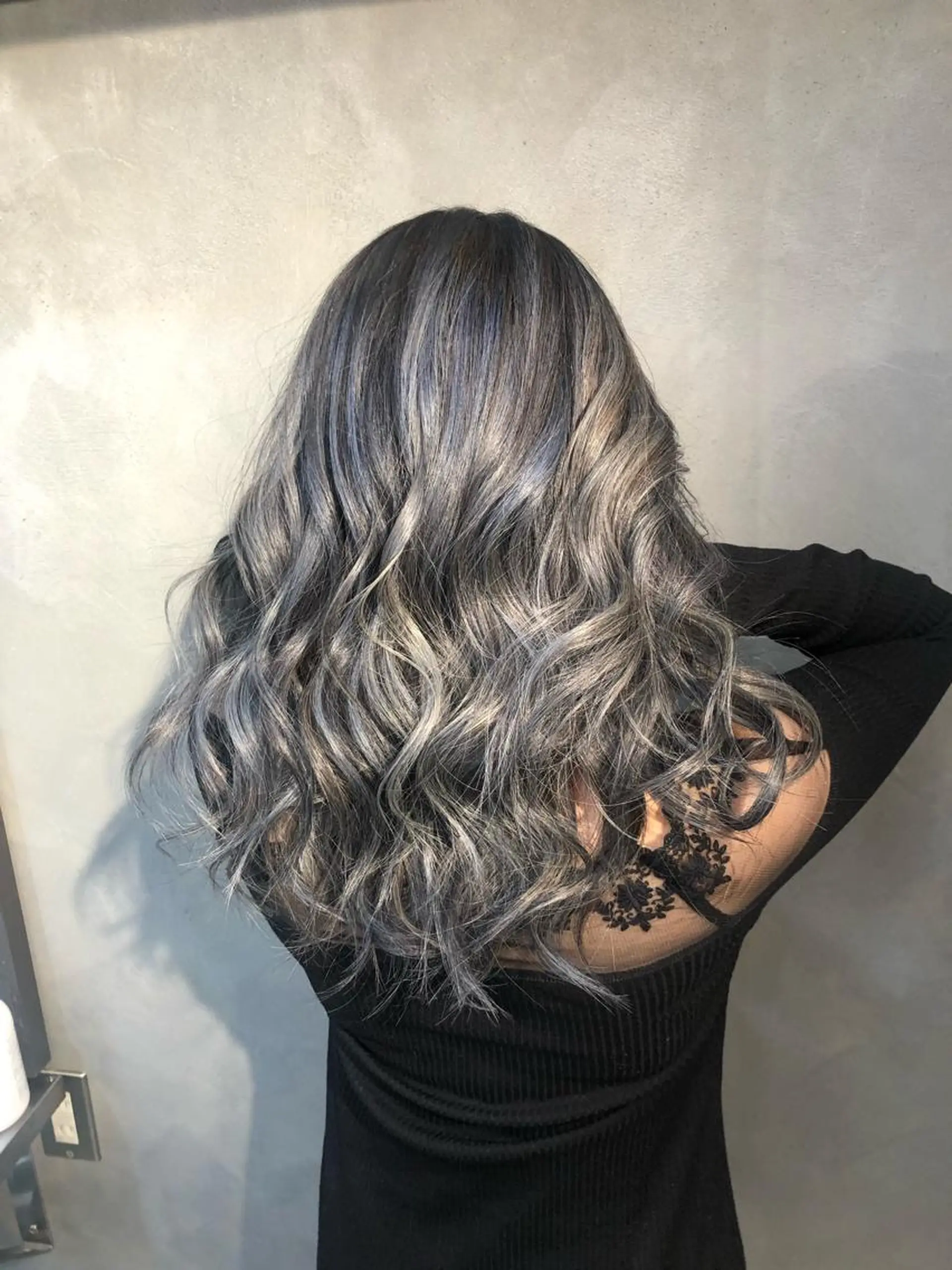 セミロング レイヤーカット 美魔女 美容師NAOのヘアスタイル