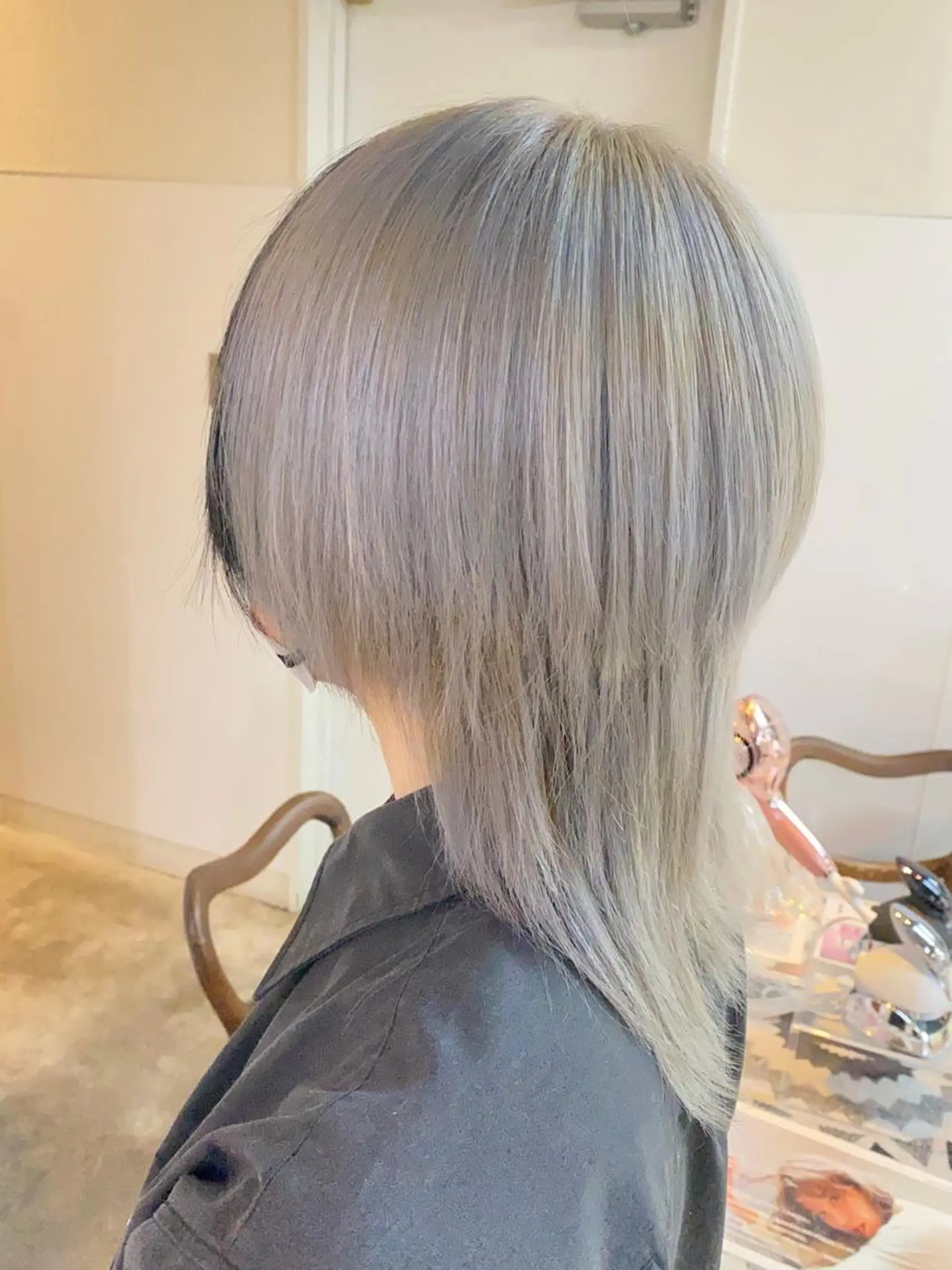 ミディアム カラー ハイトーンカラー ウルフカット AMRITA所属・men'sモテ 髪🫧ｼｵﾝのヘアスタイル