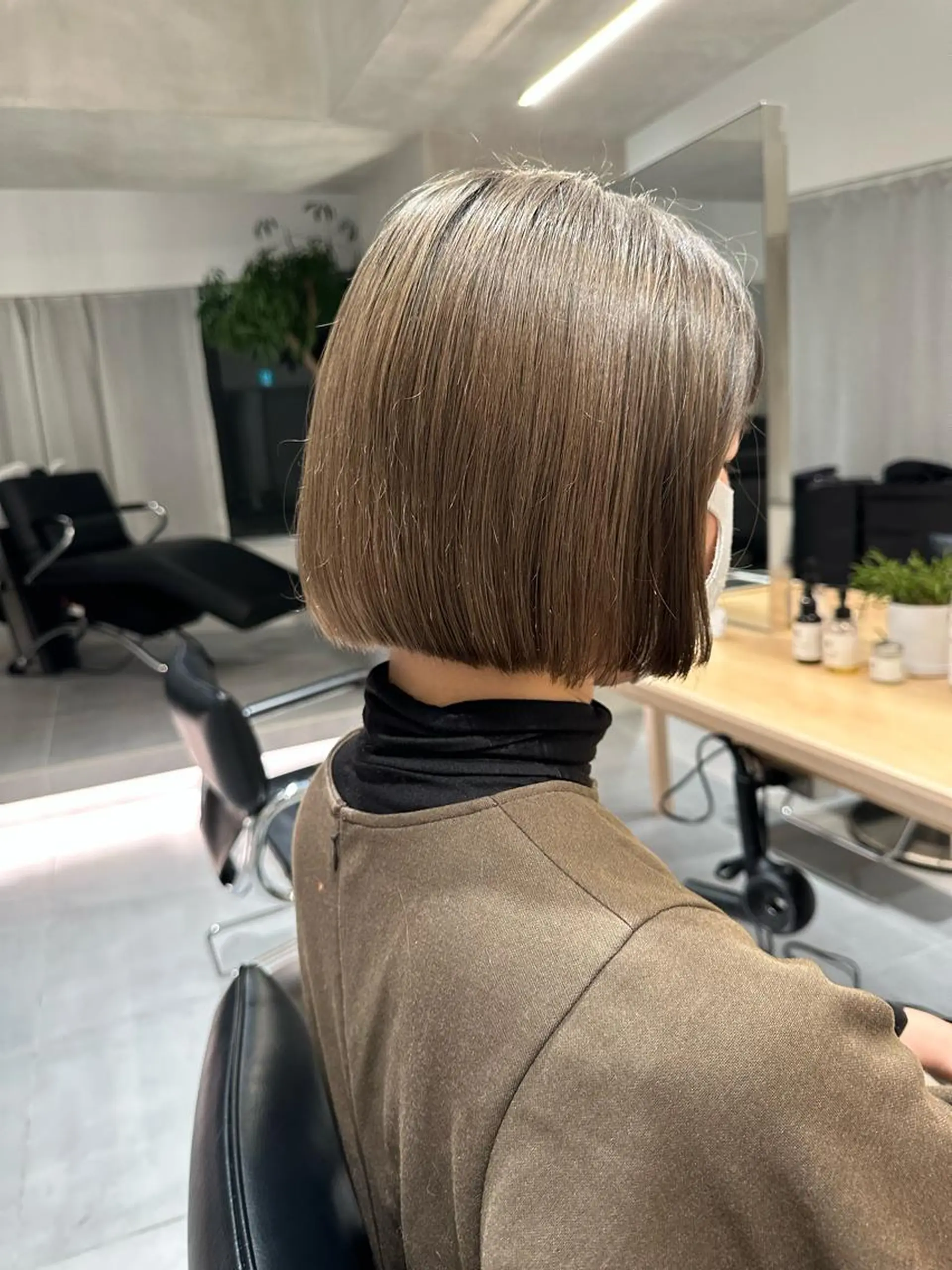 ミディアム カラー ヘアアレンジ ハイトーンカラー ボブ ヘアカラー トリートメント ヘッドスパ ヘアセット オリーブ透明感カラー 表参道/MIKUのヘアスタイル