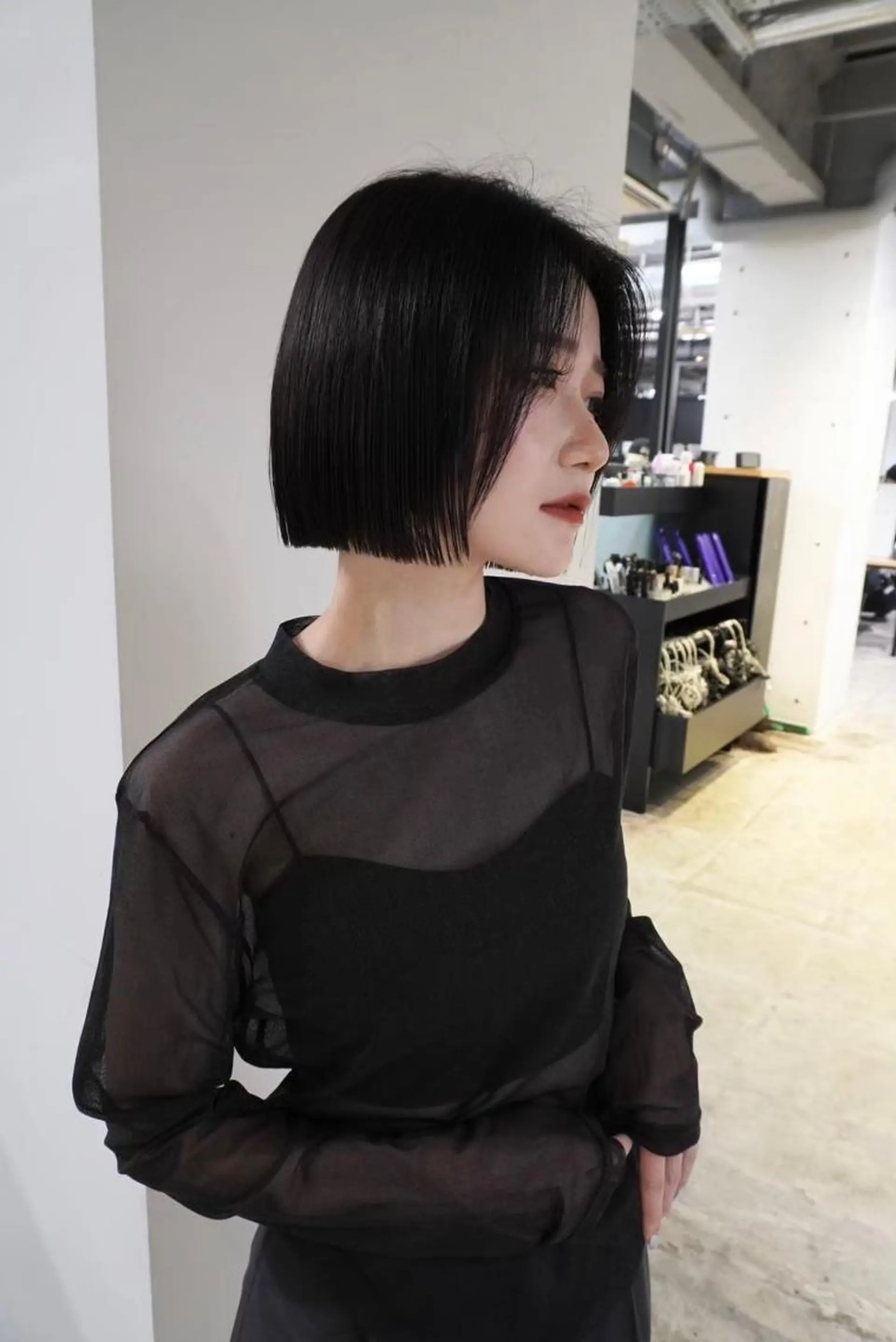 ミディアム カラー ミディアムパーマ アッシュ バレイヤージュ ベージュカラー ブリーチ カット トリートメント CEINE loqのヘアスタイル