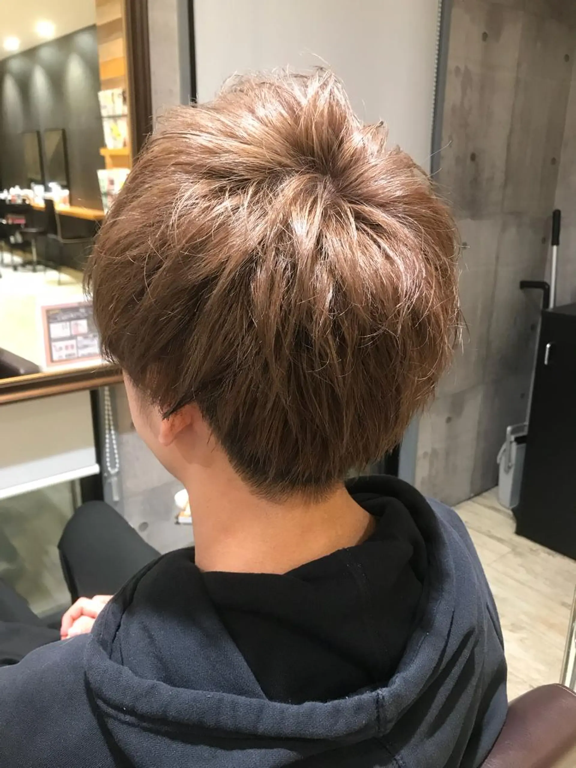 ショート カラー パーマ ヘアアレンジ メンズ キッズ ネイル マツエク・マツパ カット ヘアカラー トリートメント EnBlesS西宮 マンツーマン神道有基のヘアスタイル