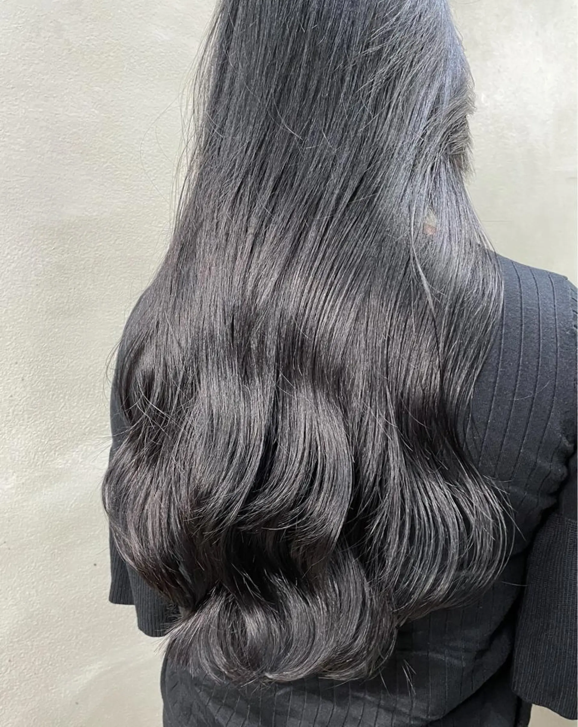 ロング カラー アディクシーカラー ベージュカラー 黒髪 ブリーチ ブルーカラー カット ヘアカラー 透明感カラー×小 顔レイヤー♡ヒデさんのヘアスタイル