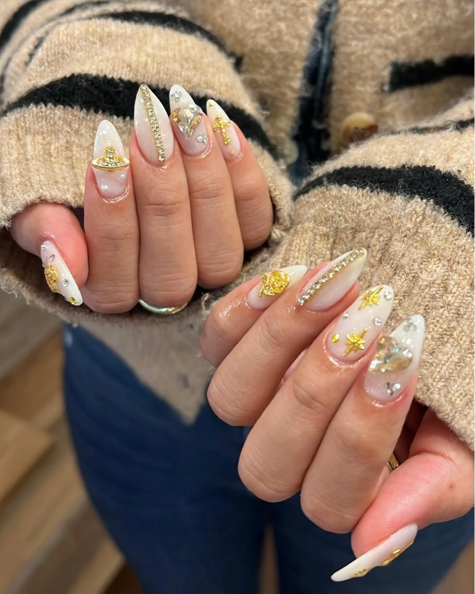 ネイル ハンドネイル フットネイル ハンドケア Miyagi Asamiのネイルデザイン