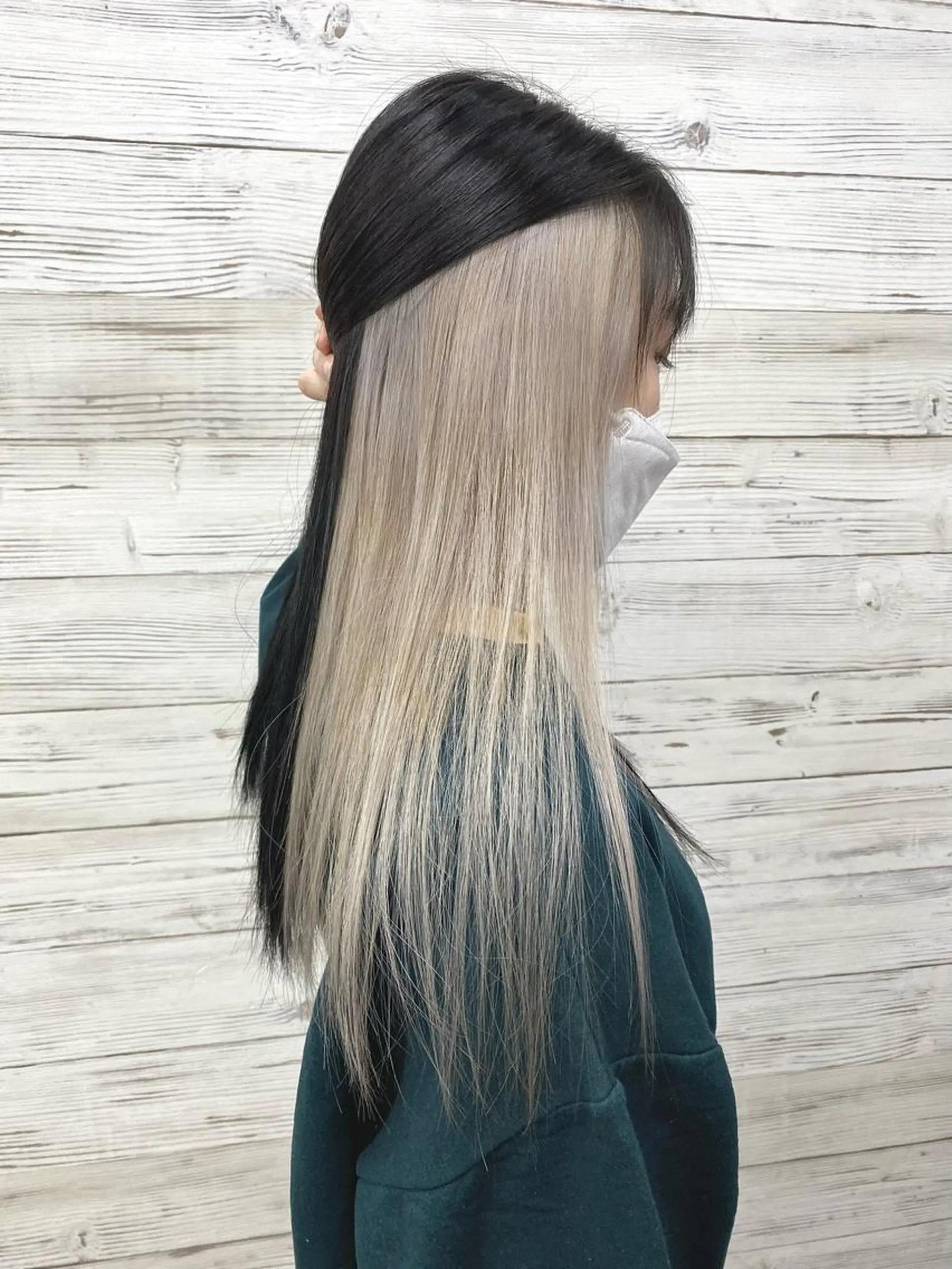 セミロング カラー ヘアアレンジ アイブロウ ショートボブ 編み込みエクステ シールエクステ セミロングパーマ バレイヤージュ LAVENDIA 初音のヘアスタイル