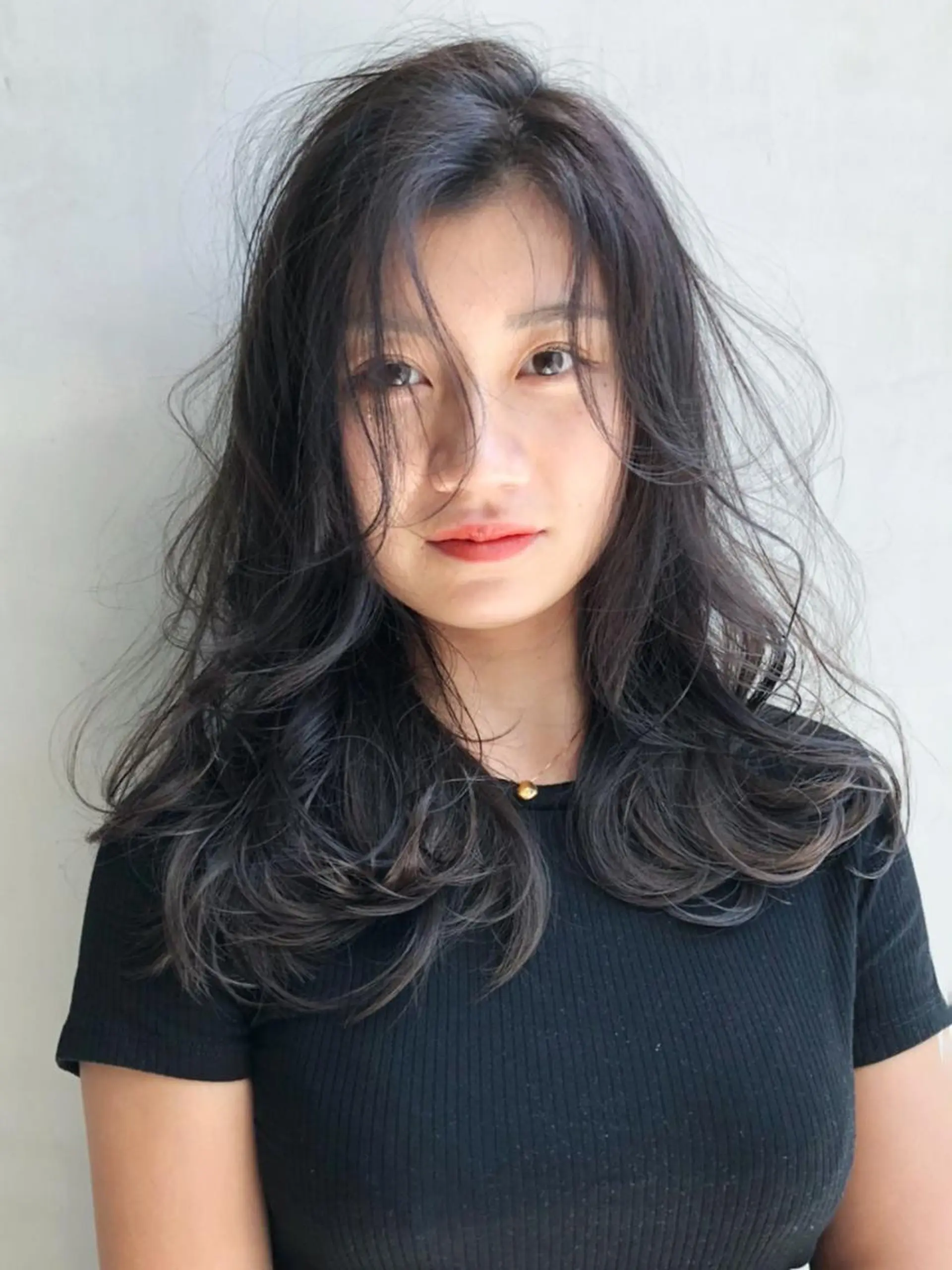 セミロング 顔まわりレイヤー レイヤーカット ITbyALBUM 八王子店のヘアスタイル