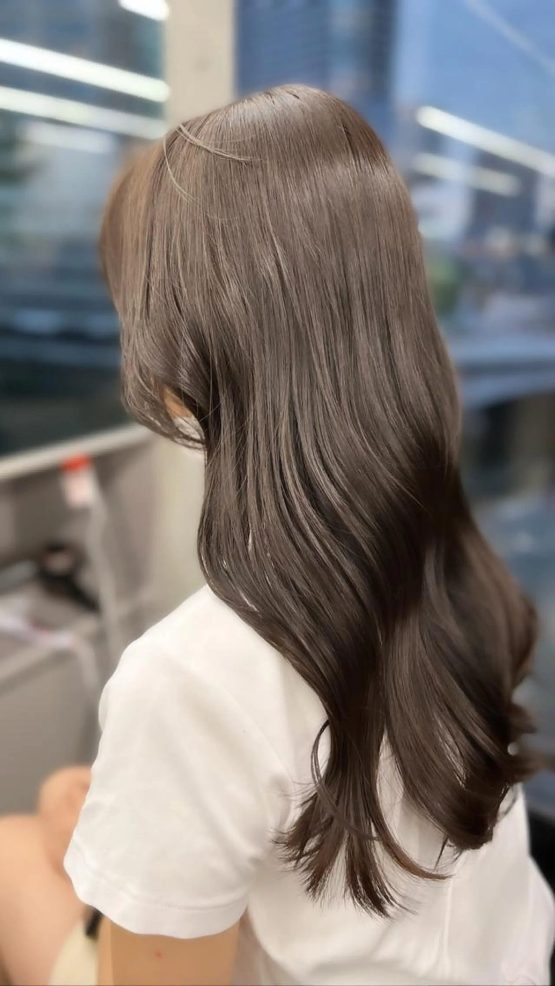 ロング カラー レイヤーカット/ 酸性ストレート梅田のヘアスタイル