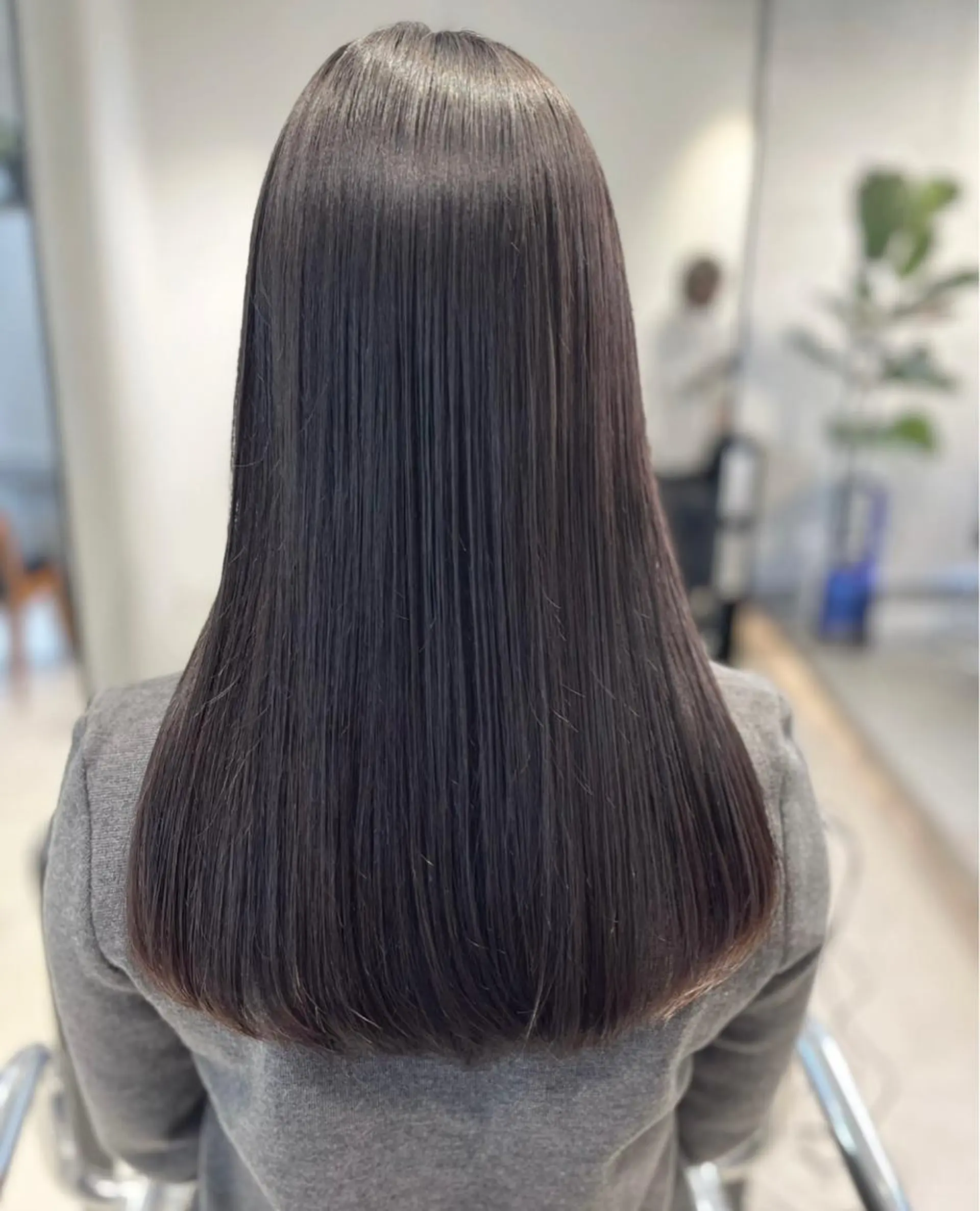 ロング カラー パーマ ヘアアレンジ ヘアカラー トリートメント 透明感/オリーブ/ グレージュ/YUKAのヘアスタイル