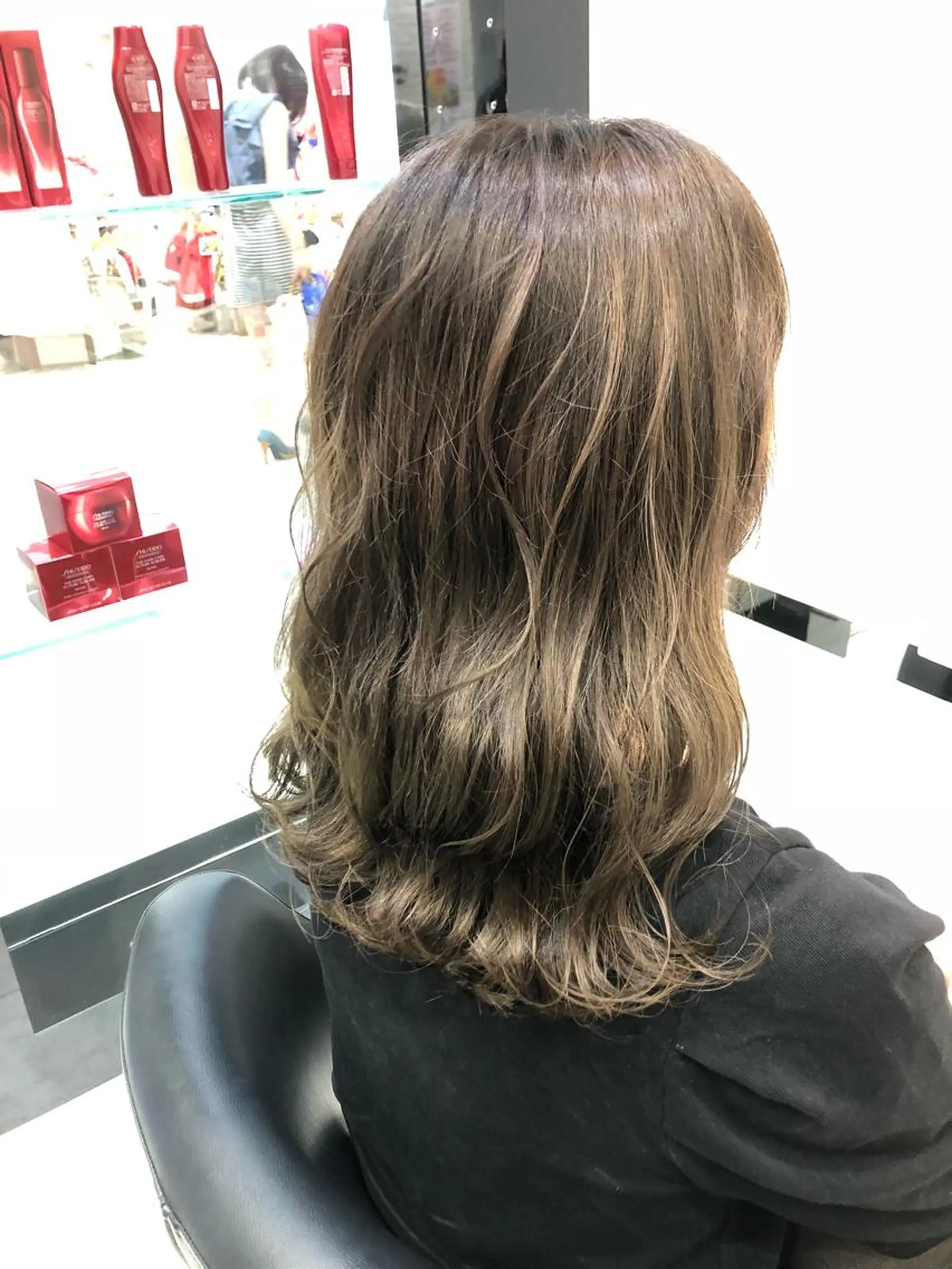 セミロング 岸 保奈美のヘアスタイル