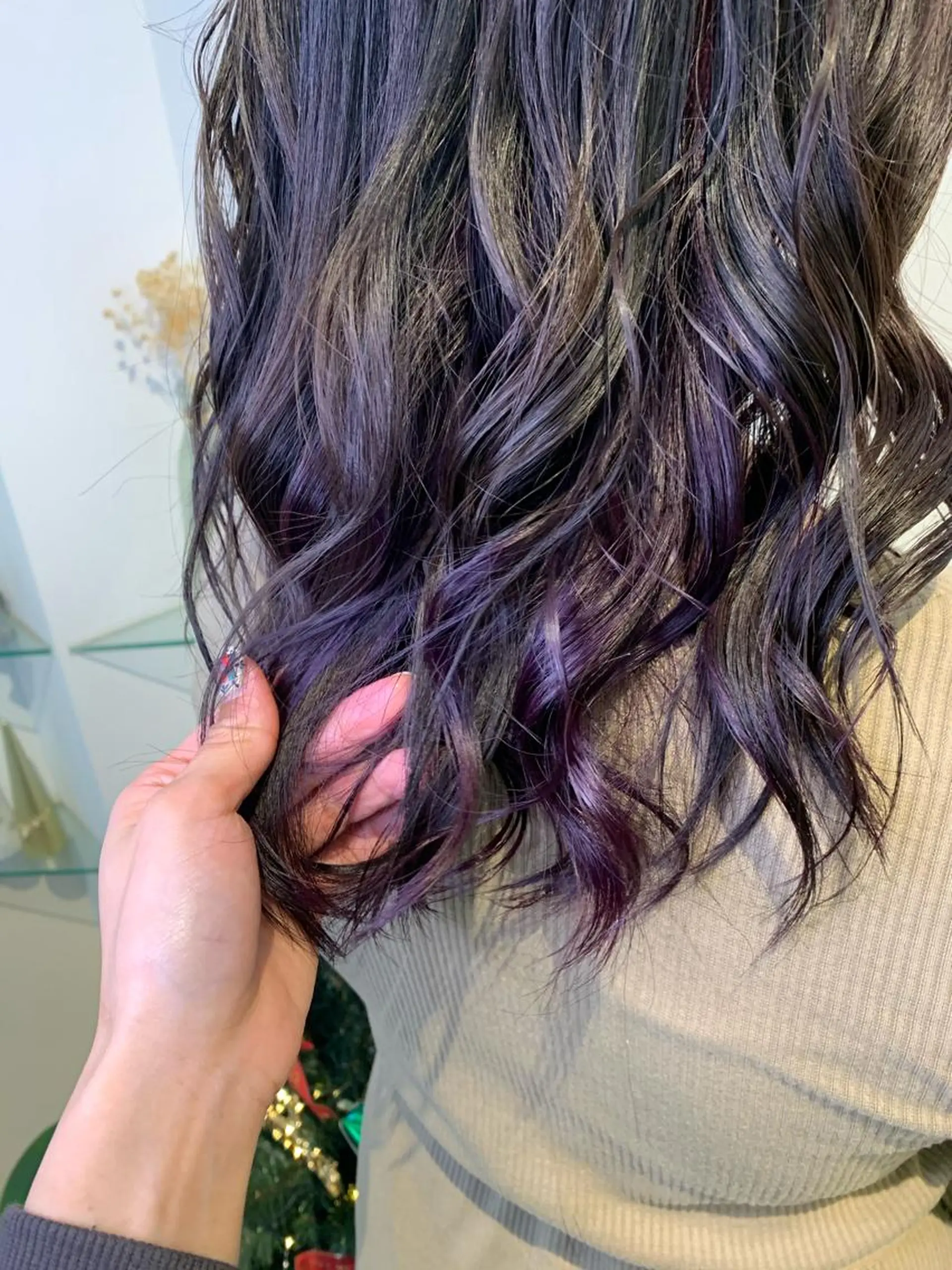 ミディアム カラー イシイ シオリのヘアスタイル