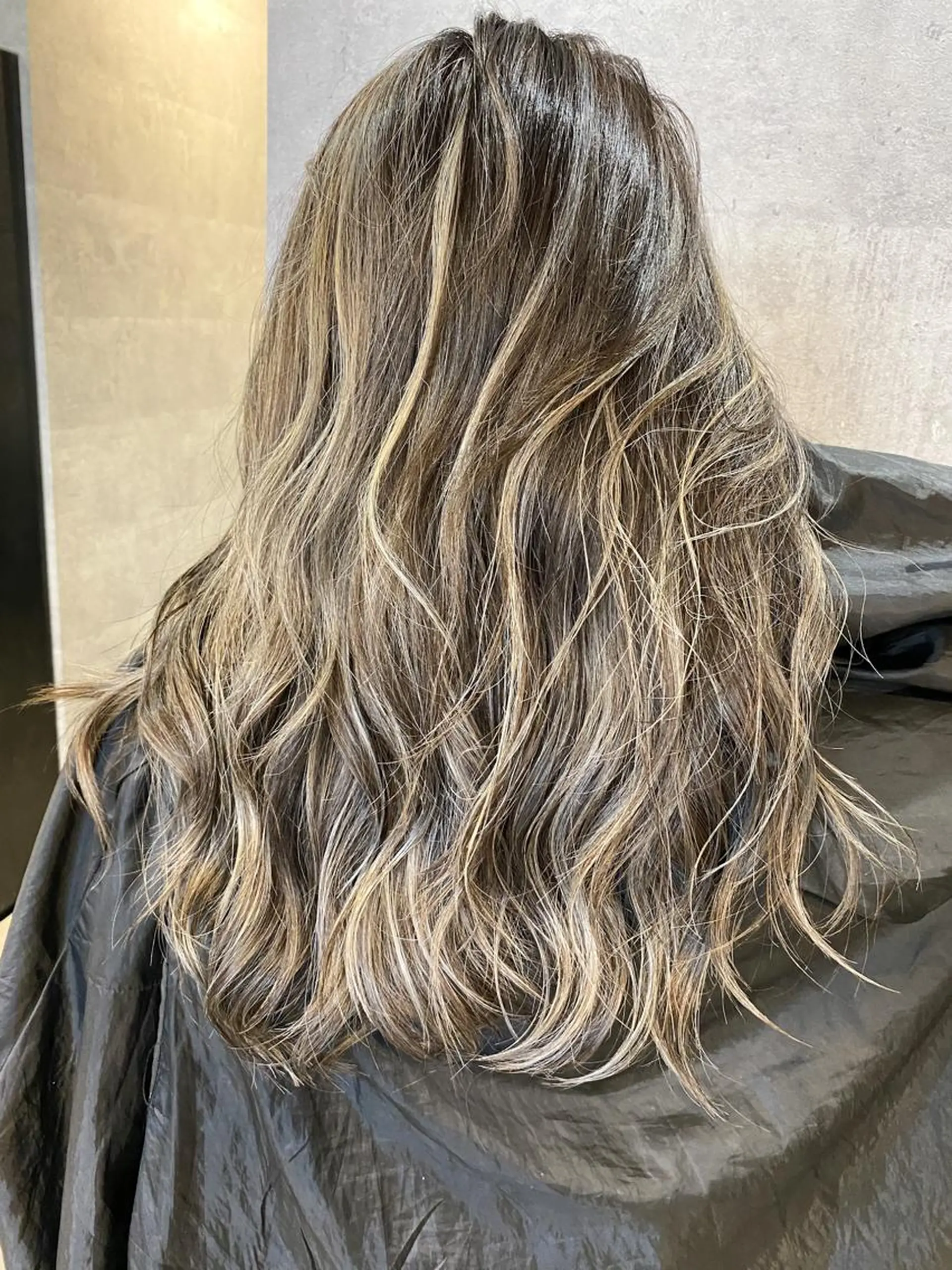 セミロング カラー ヘアアレンジ ネイル マツエク・マツパ ハイライトカラー ハイライト ヘアカラー トリートメント 井上 一平のヘアスタイル