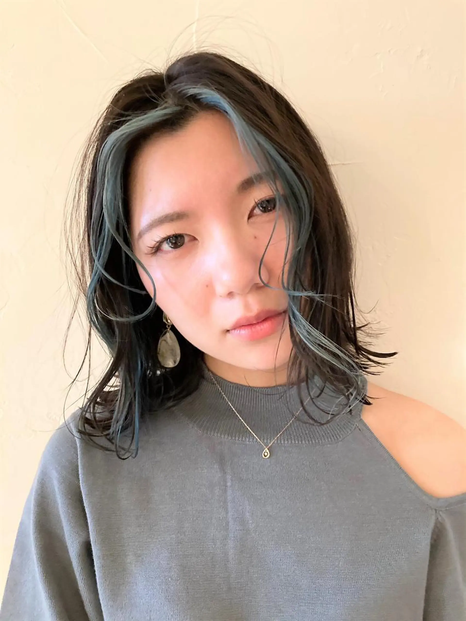 ミディアム シマダ アユミのヘアスタイル