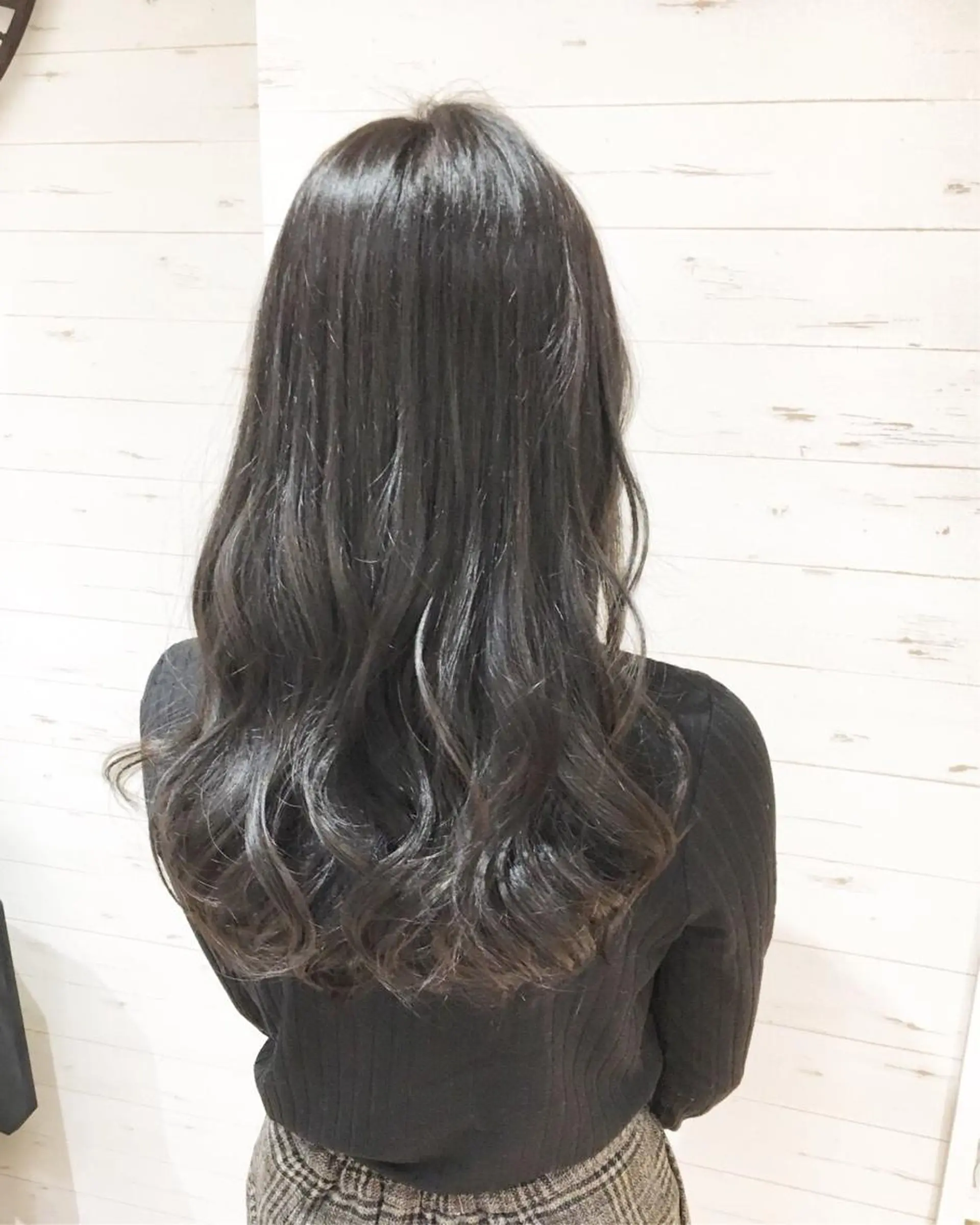 ロング ミヤザキ タクトのヘアスタイル