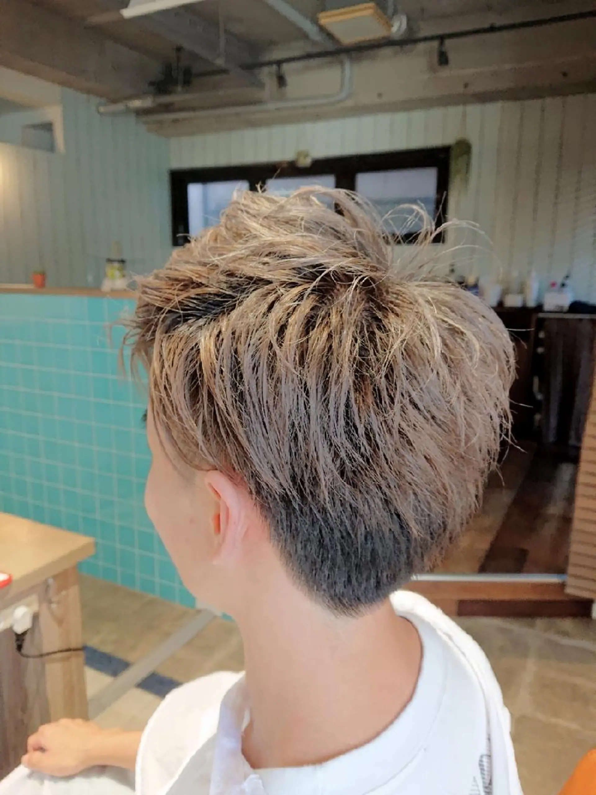 カラー メンズ カット alushe 岡 陽子のヘアスタイル