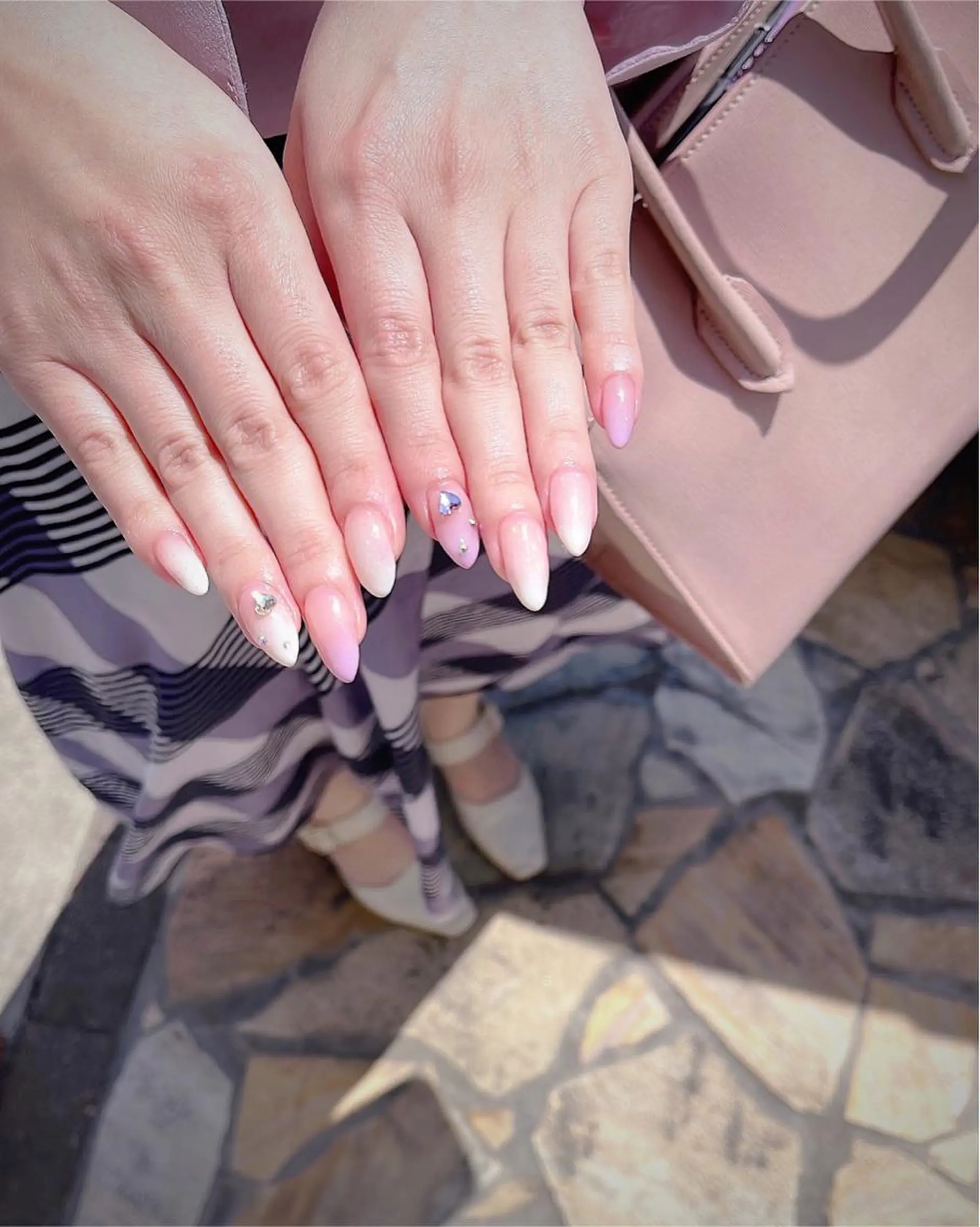 ミディアム 韓国風ヘア めぐみのネイルサロン スタッフ練習のネイルデザイン