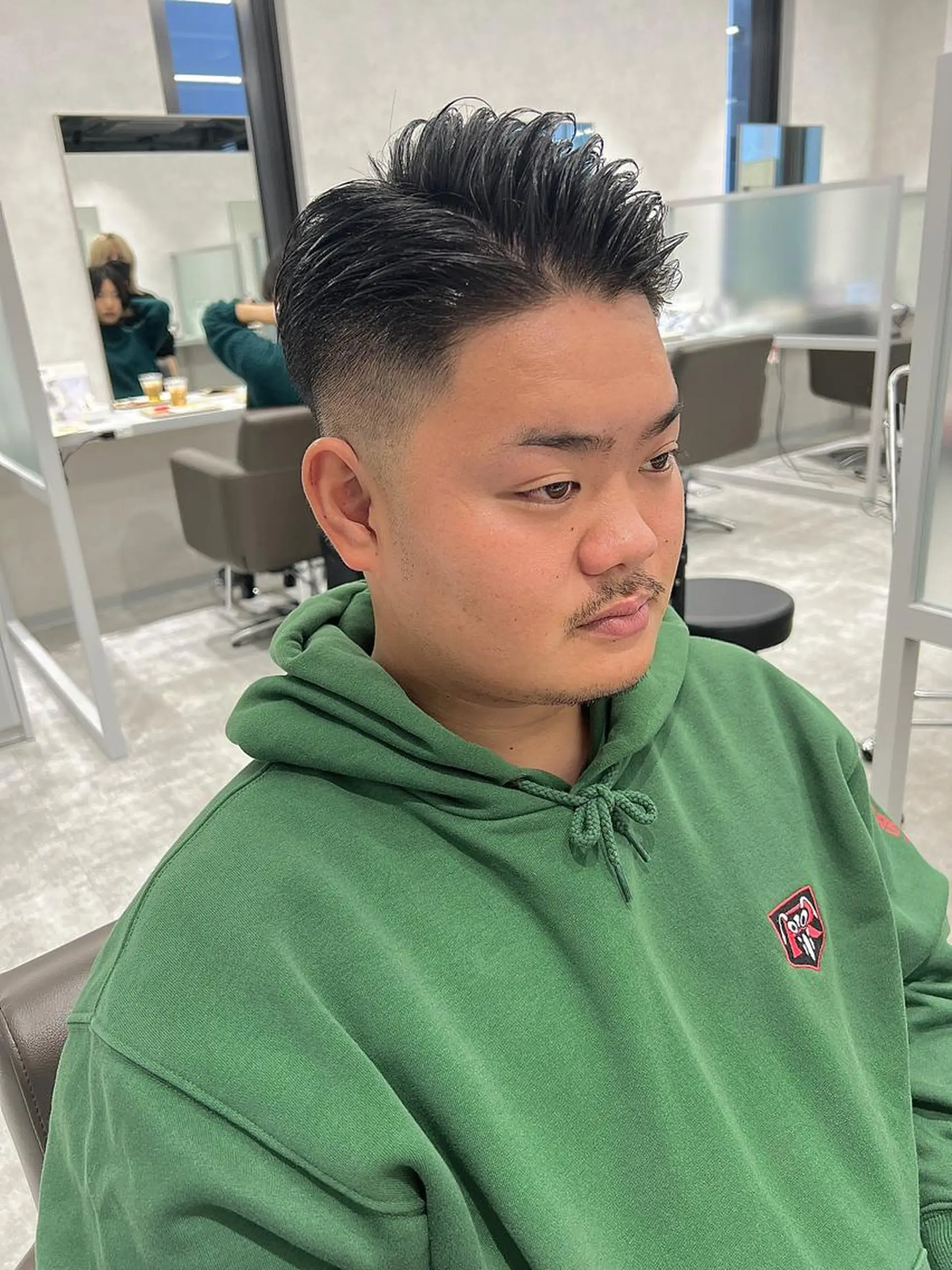 ショート カラー パーマ 関西センターパート メンズモデル募集のヘアスタイル