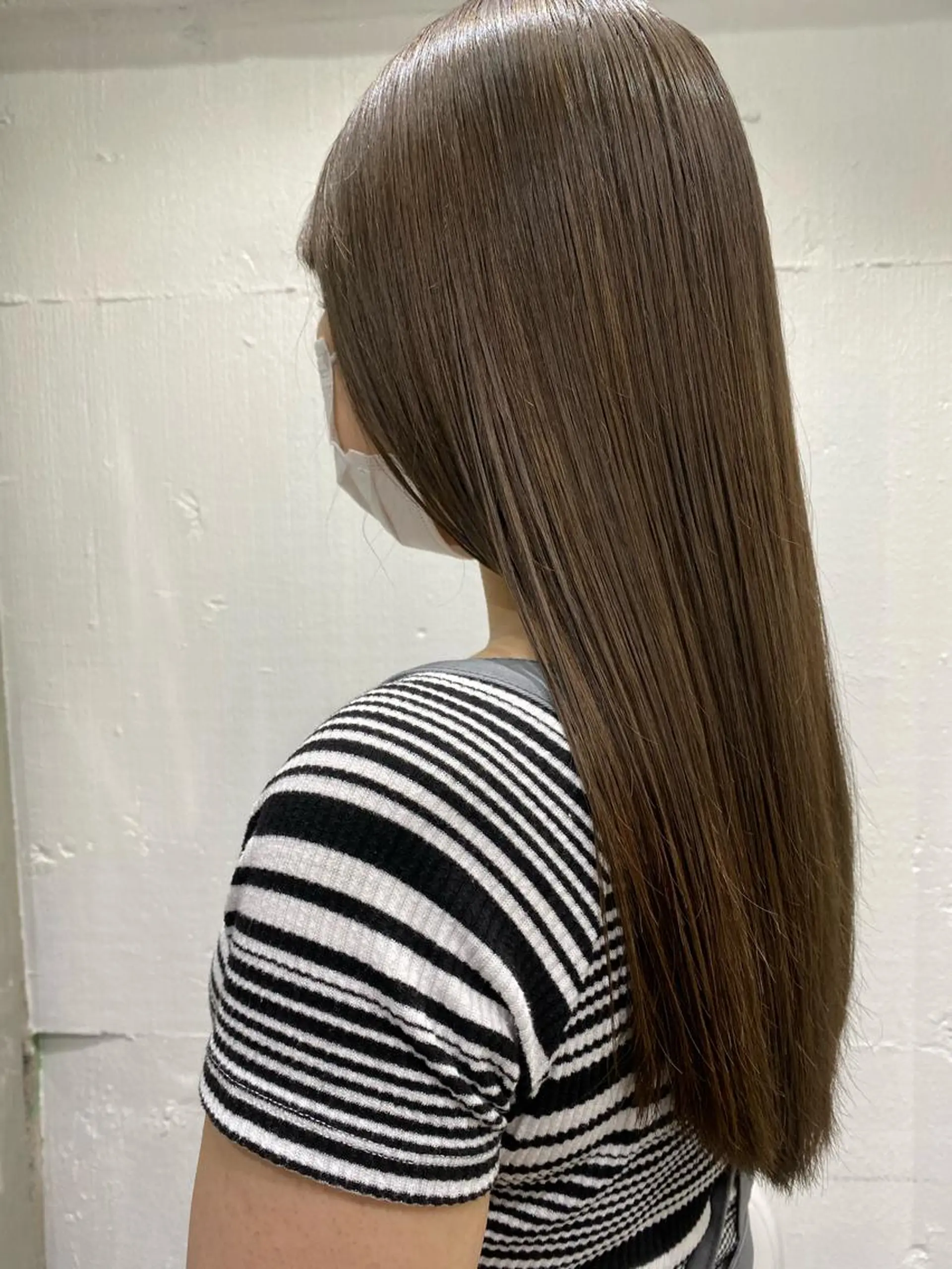 セミロング カラー ヘアアレンジ 切りっぱなしボブ セミロングパーマ アッシュ アッシュグレー バレイヤージュ ササキカズマ〻透明感 〻色落ち〻赤み消しのヘアスタイル