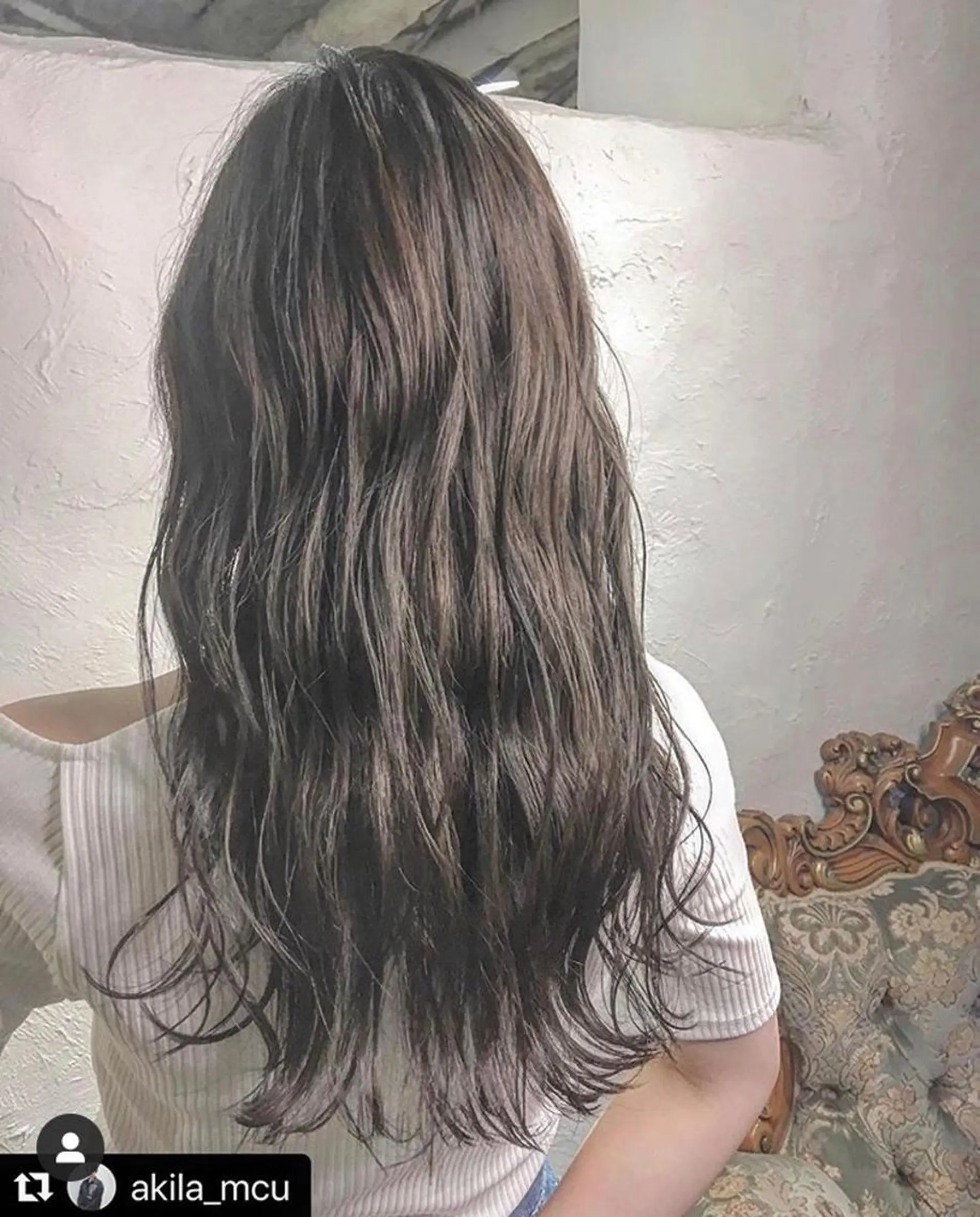 ロング カラー ヘアアレンジ ブリーチ グレージュ ハイトーンカラー ブリーチなしカラー エグチ アキラのヘアスタイル