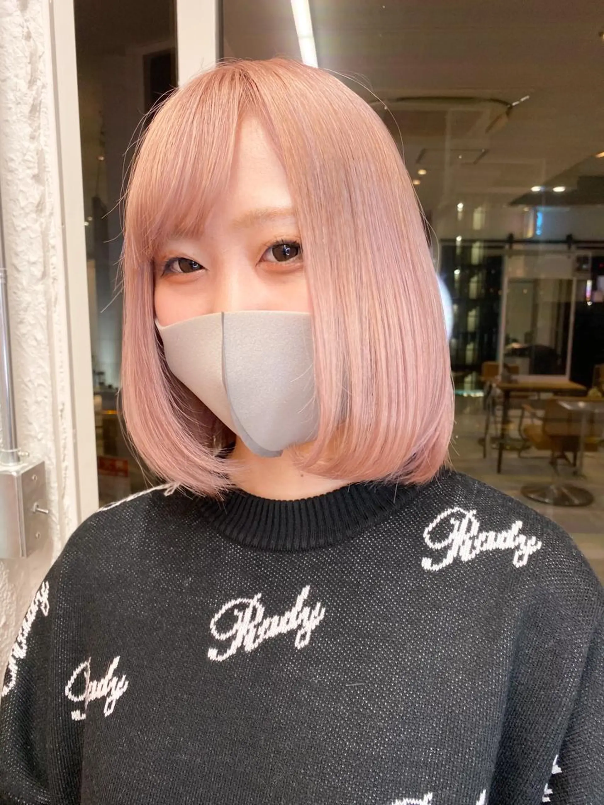 ミディアム カラー ブリーチ ブロンド ケアブリーチ ピンクカラー welring hair salonのヘアスタイル