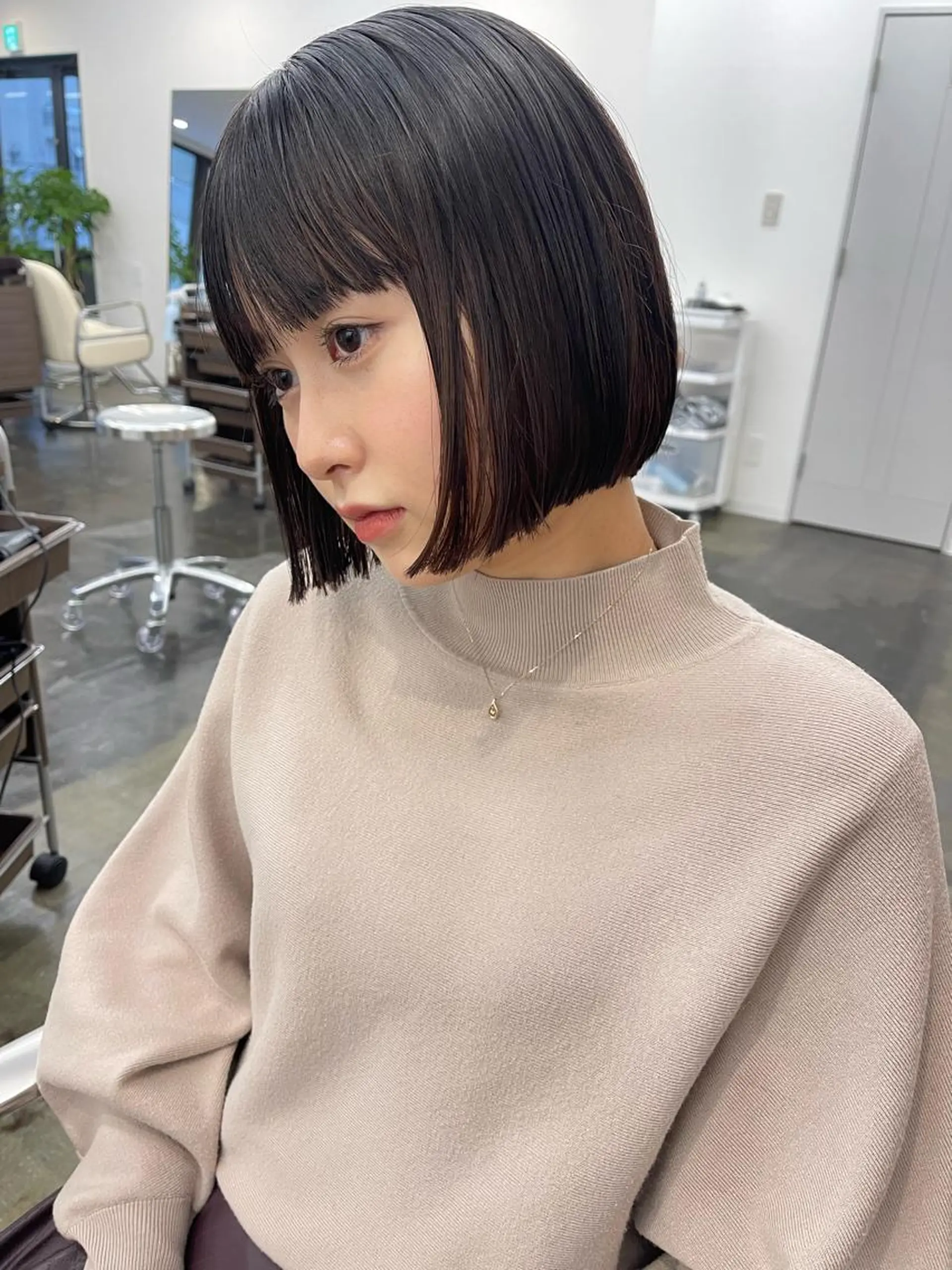 ショート カット トリートメント 💓パーマ，💗 レイヤーカットのヘアスタイル