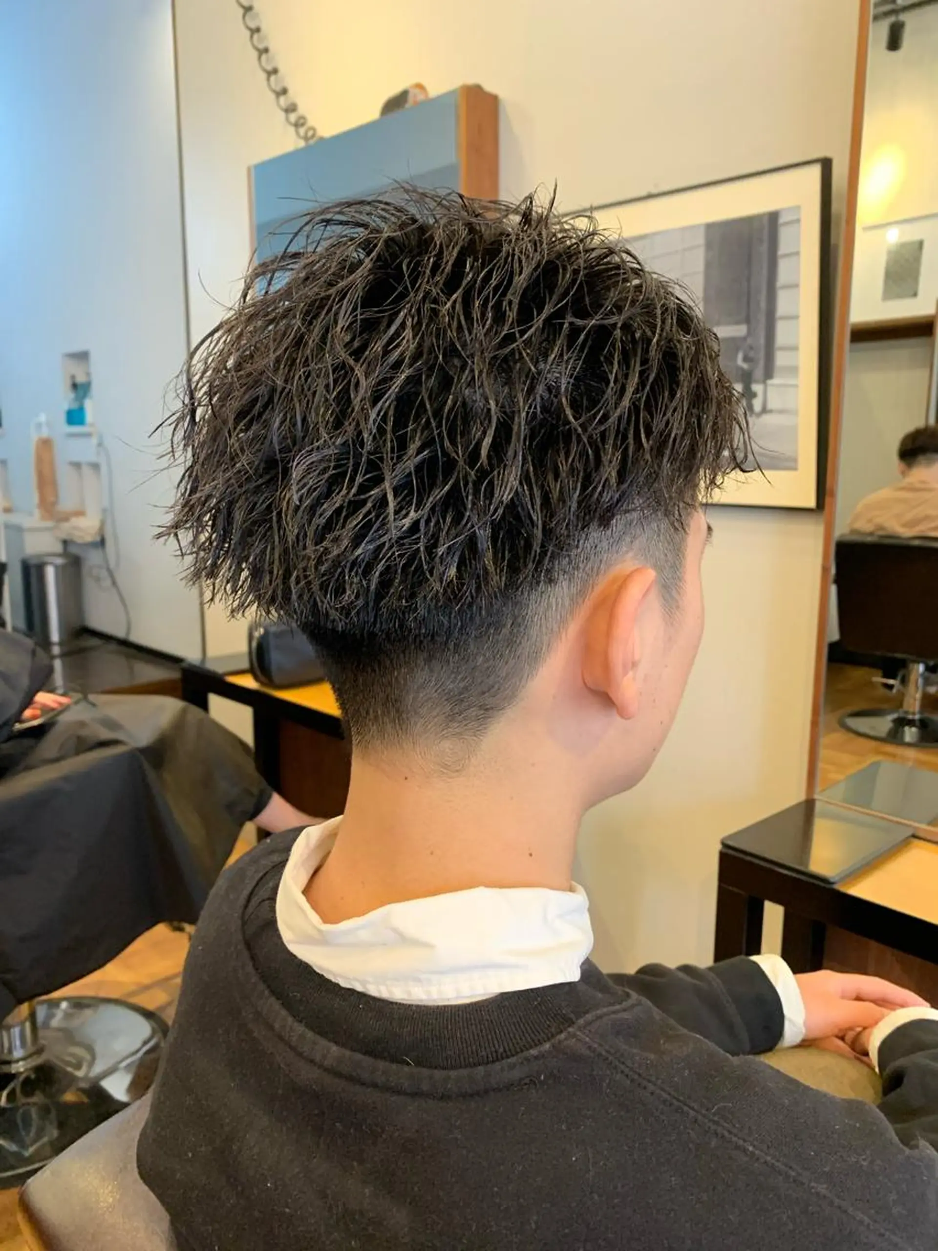 ショート カラー パーマ ヘアアレンジ メンズ キッズ メンズブリーチ ビジネス センターパート フェードカット メンズハイライト カット パーマ say.所属・ブリーチカラー🔥 パーマ【佐々木凌平】のヘアスタイル