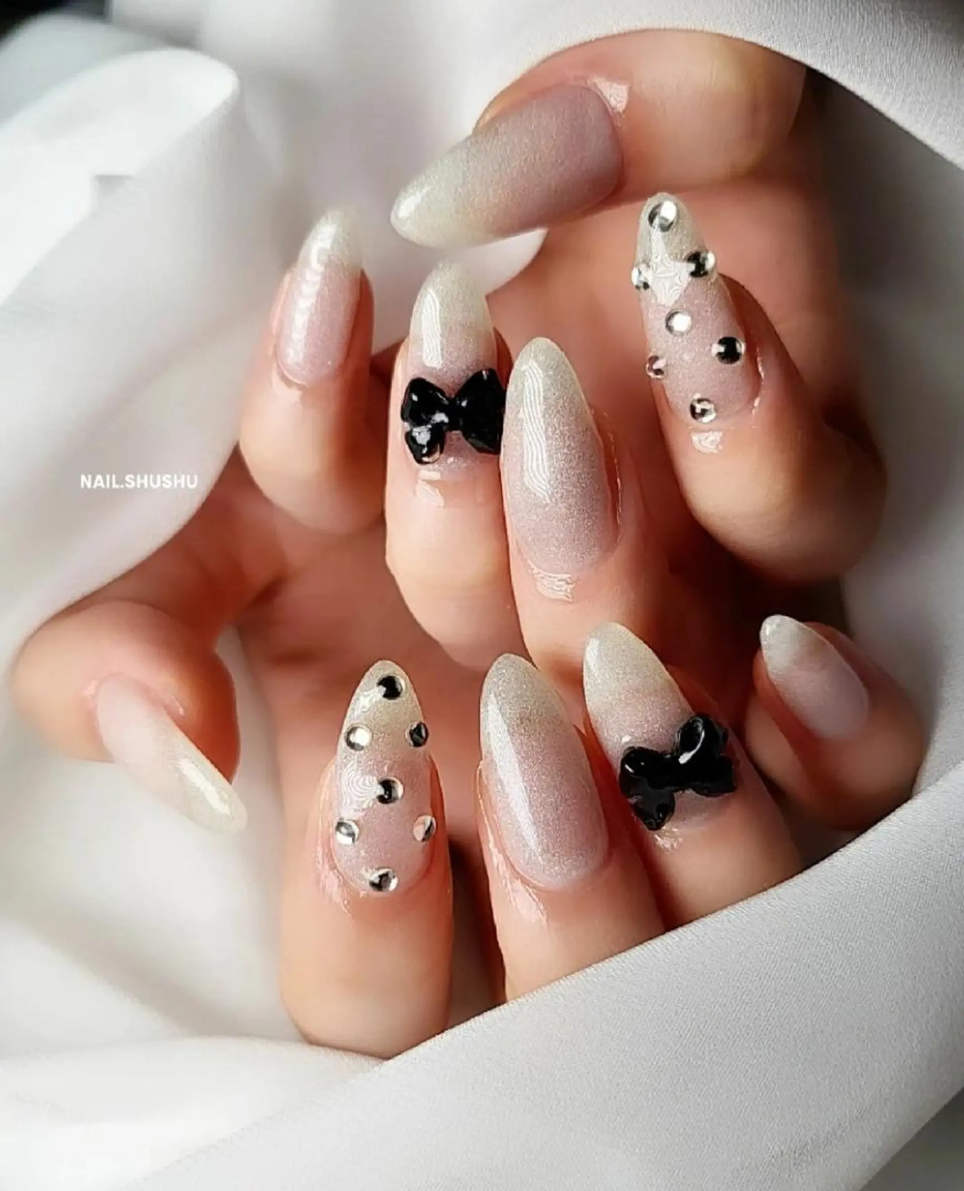 ネイル 持ち込み ニュアンスネイル ワンカラーネイル シンプルネイル 春ネイル 3dパーツ/流行り 👧shushu❤️のネイルデザイン