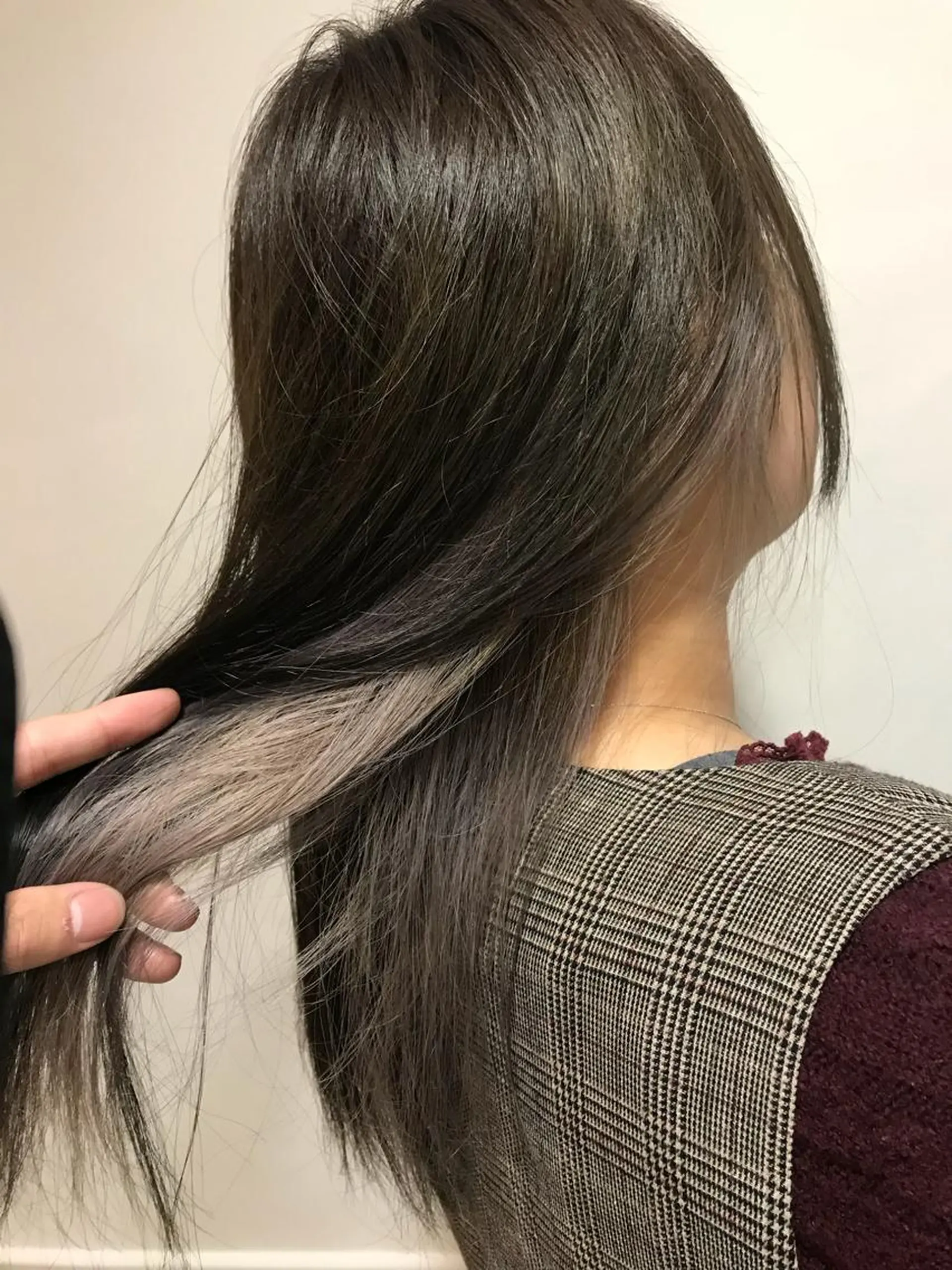 ロング カラー ブリーチ シルバー 長谷川 誠志のヘアスタイル