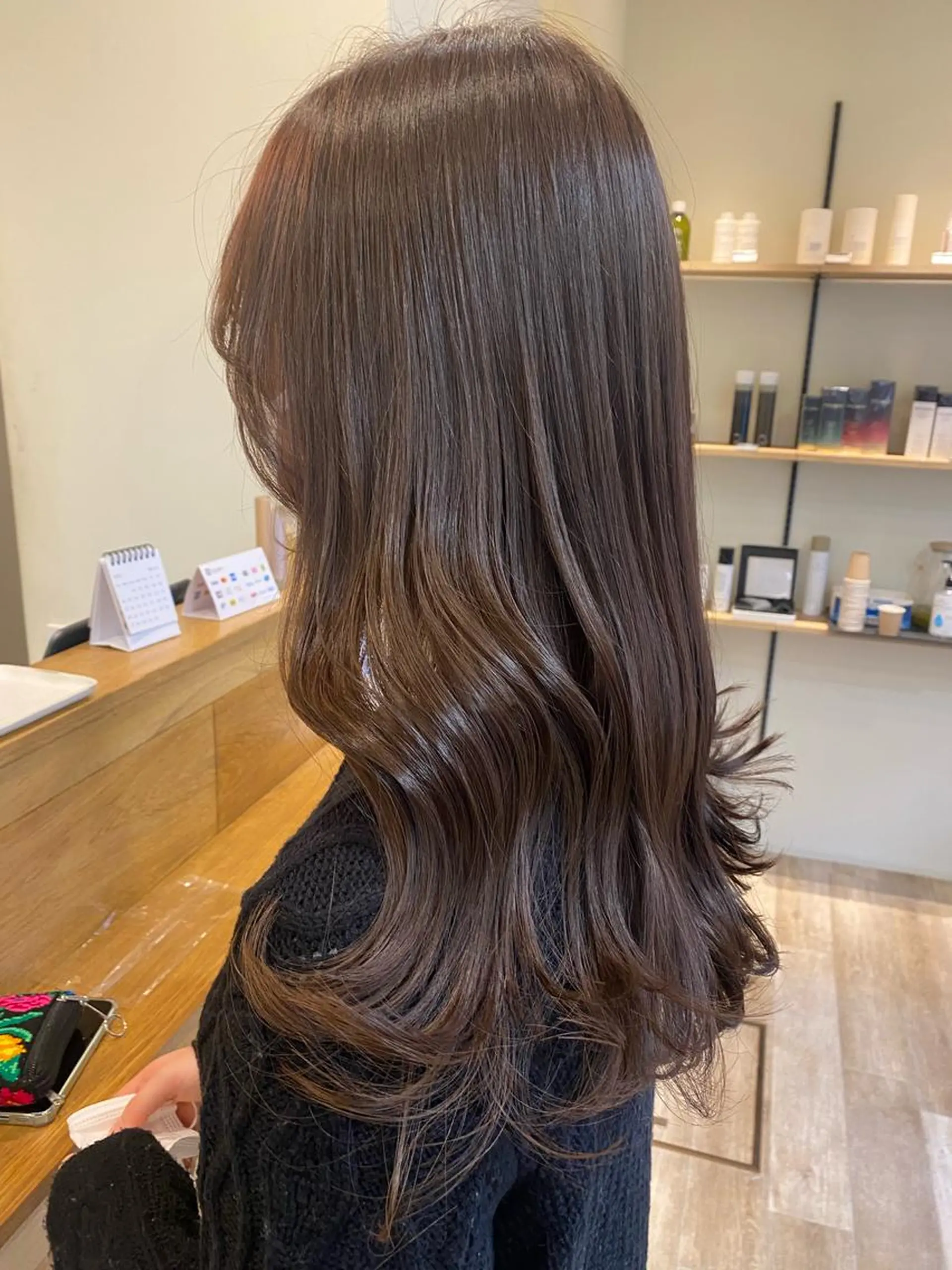 ロング カラー マツエク・マツパ グレージュ カット ヘアカラー トリートメント 奈良 彩華のヘアスタイル