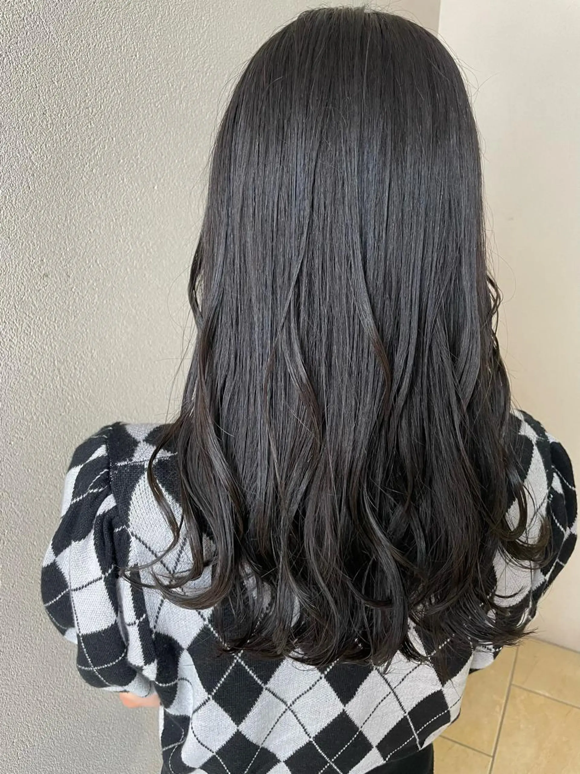 ロング カラー ネイビーカラー 沢田 瞳のヘアスタイル