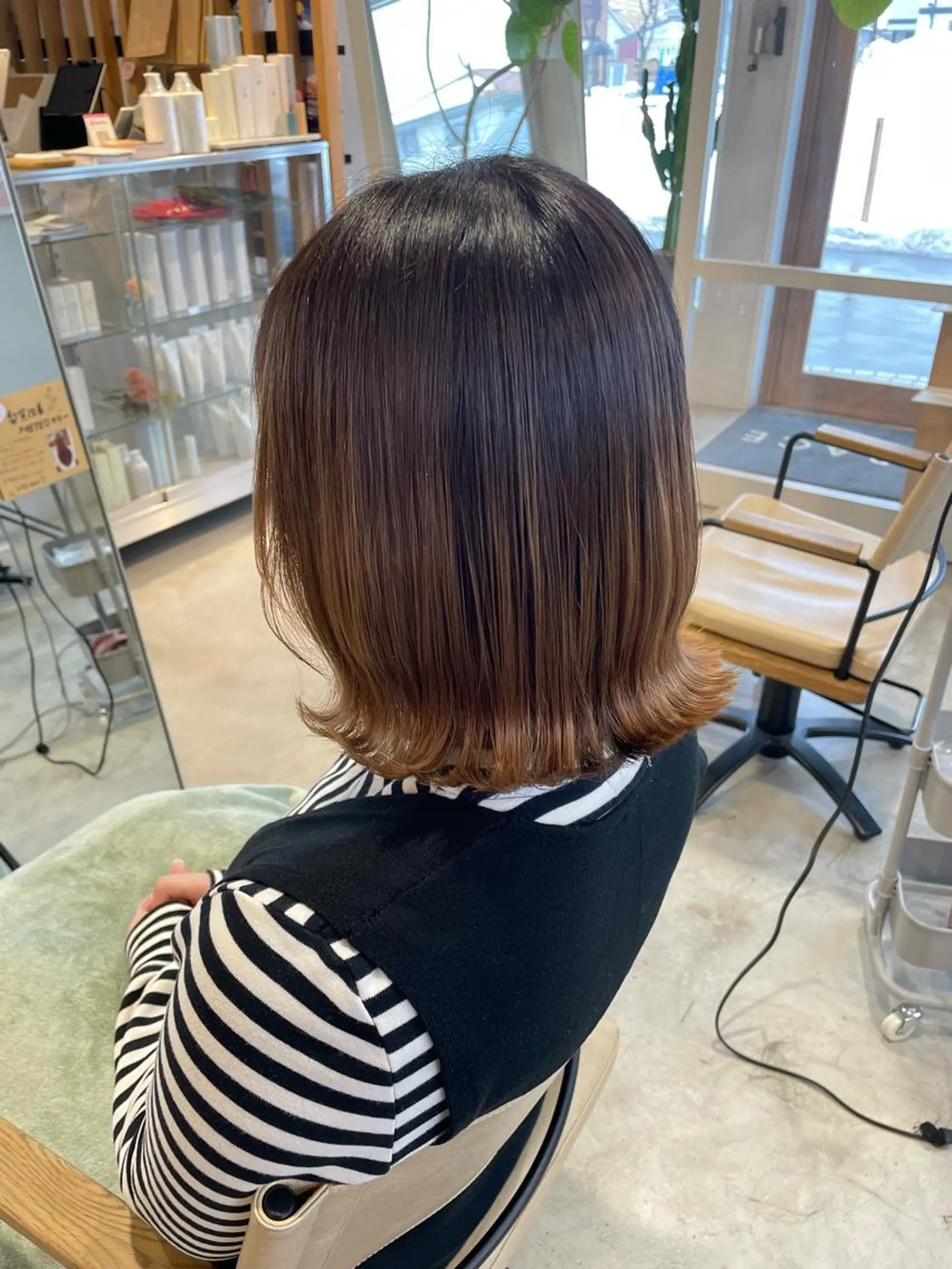 ミディアム チグサ ミウのヘアスタイル