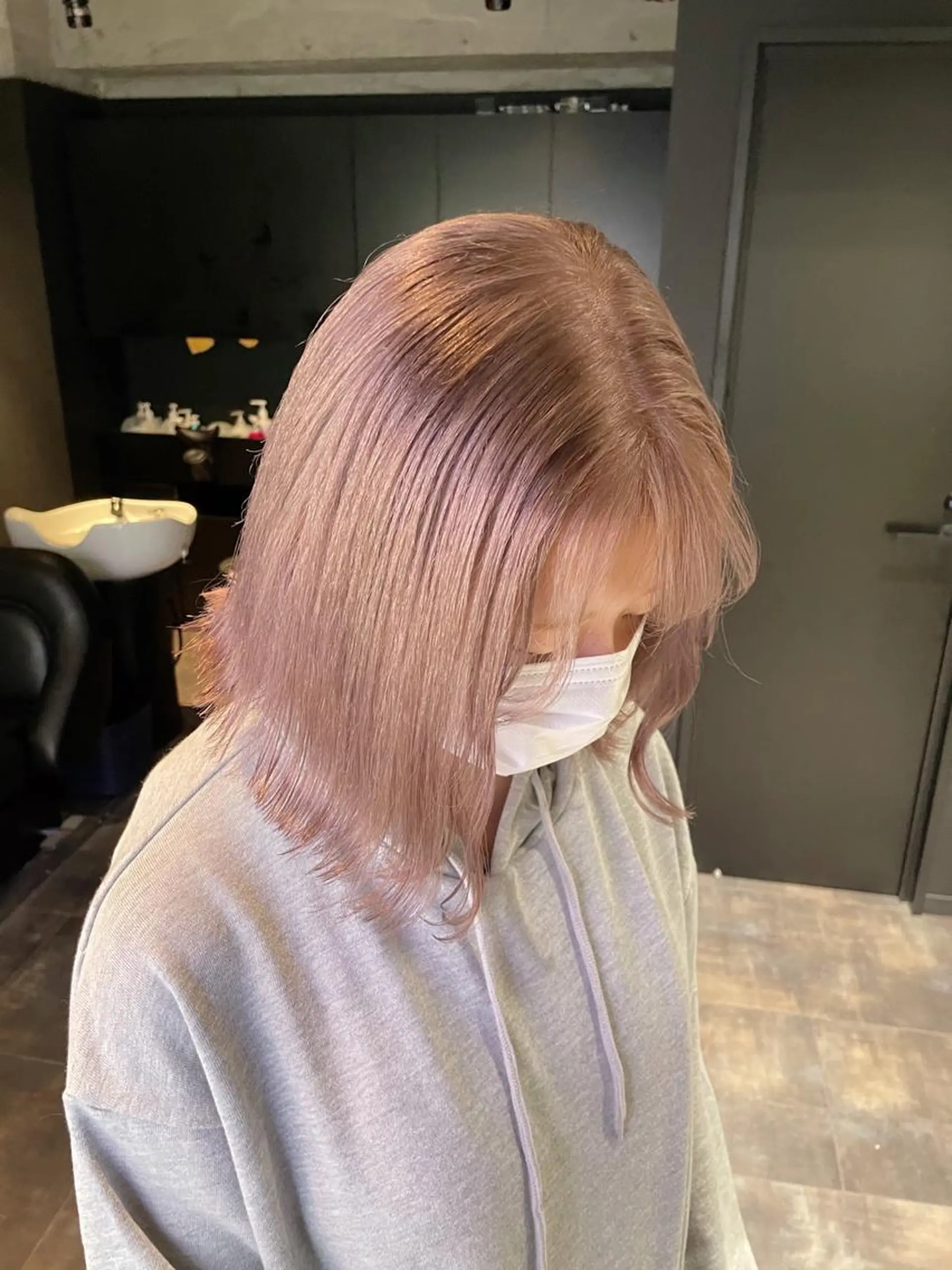 セミロング カラー ベージュカラー ミルクティーベージュ ヘアカラー トリートメント ✨ハイトーン✨ 濱田知孝のヘアスタイル