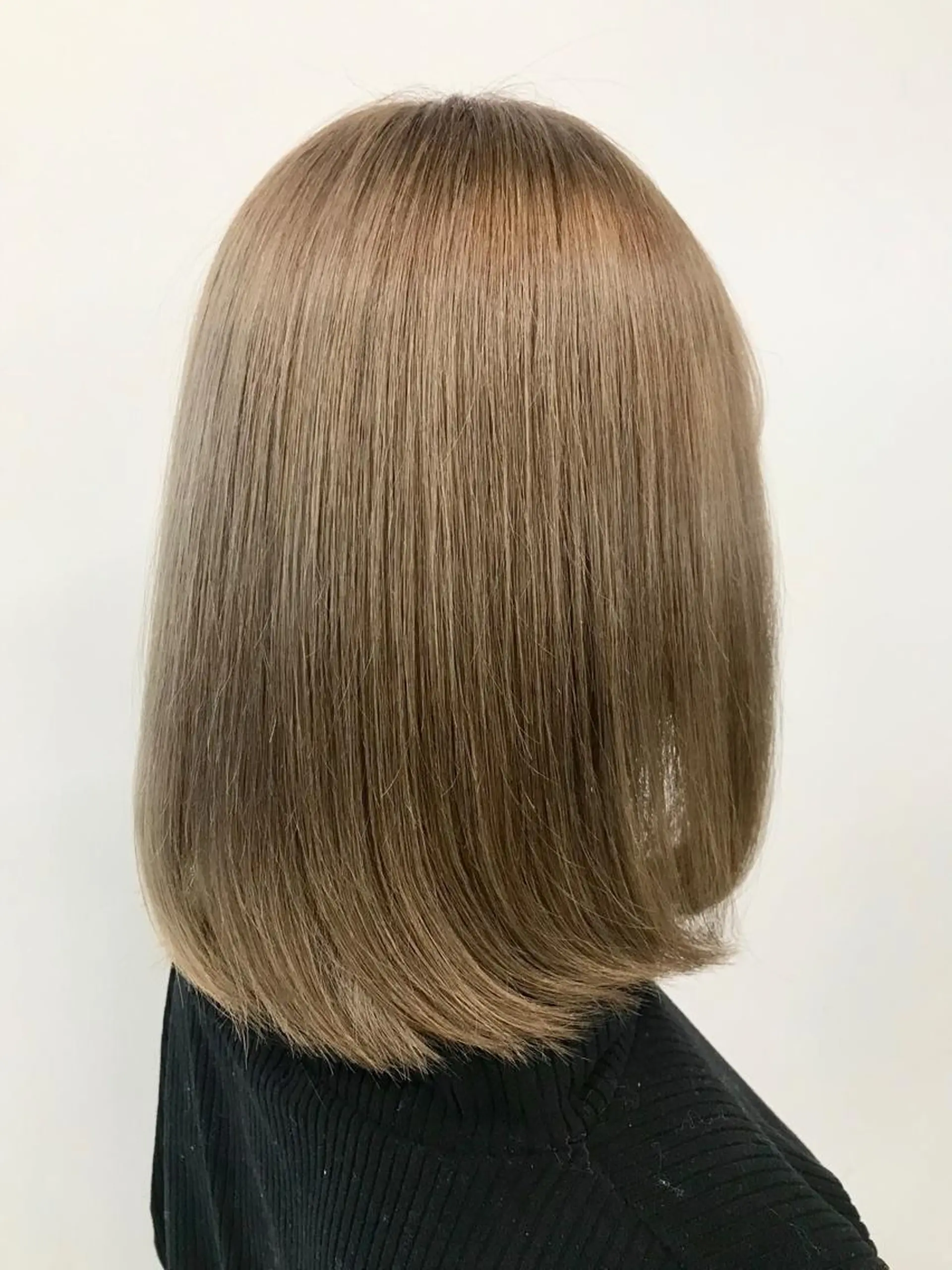 ミディアム カラー ブリーチ ヘアカラー 色気レイヤー& ショートはお任せ🌟のヘアスタイル