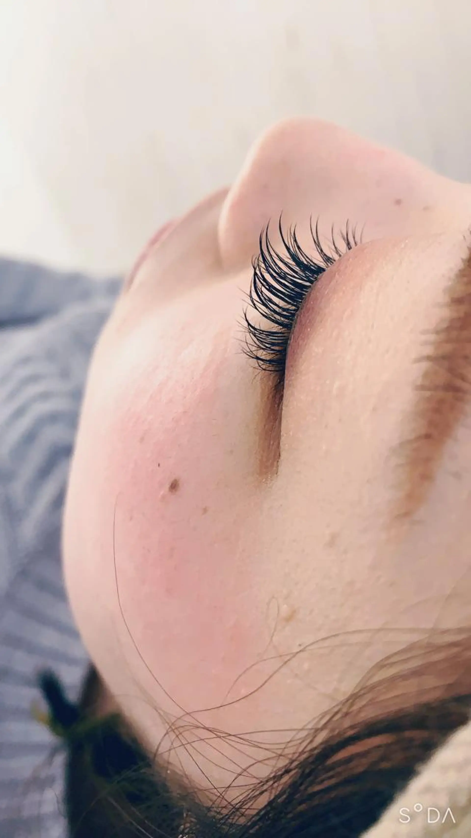 マツエク・マツパ 中村 眞歩のヘアスタイル